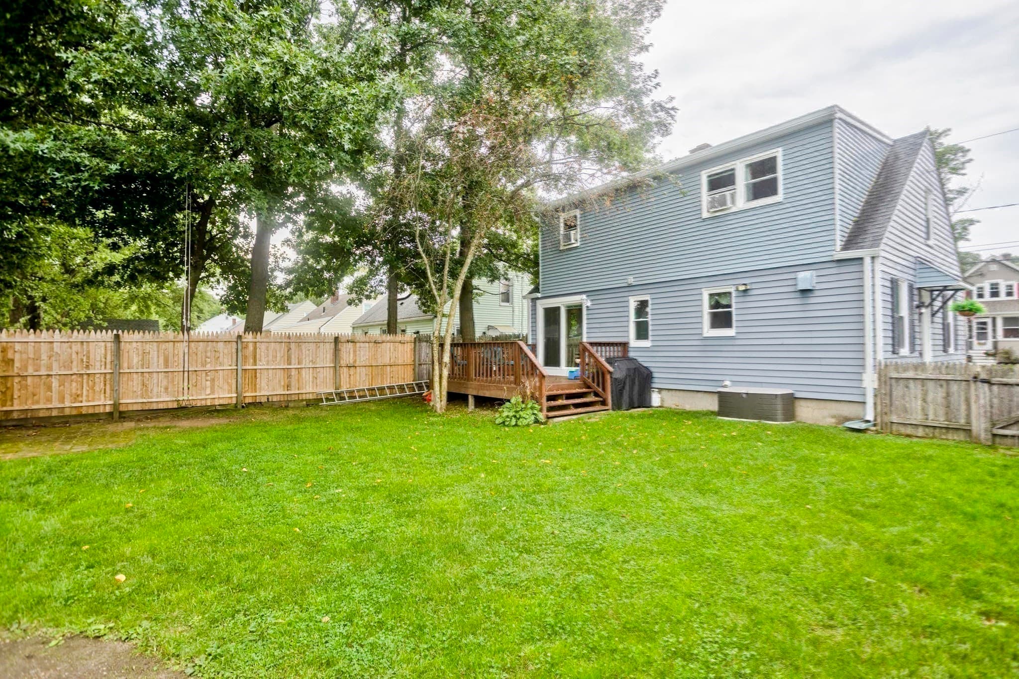 Single Family Residence at 143 Winton St, Springfield MA 01118, Springfield, photo 37 of 39