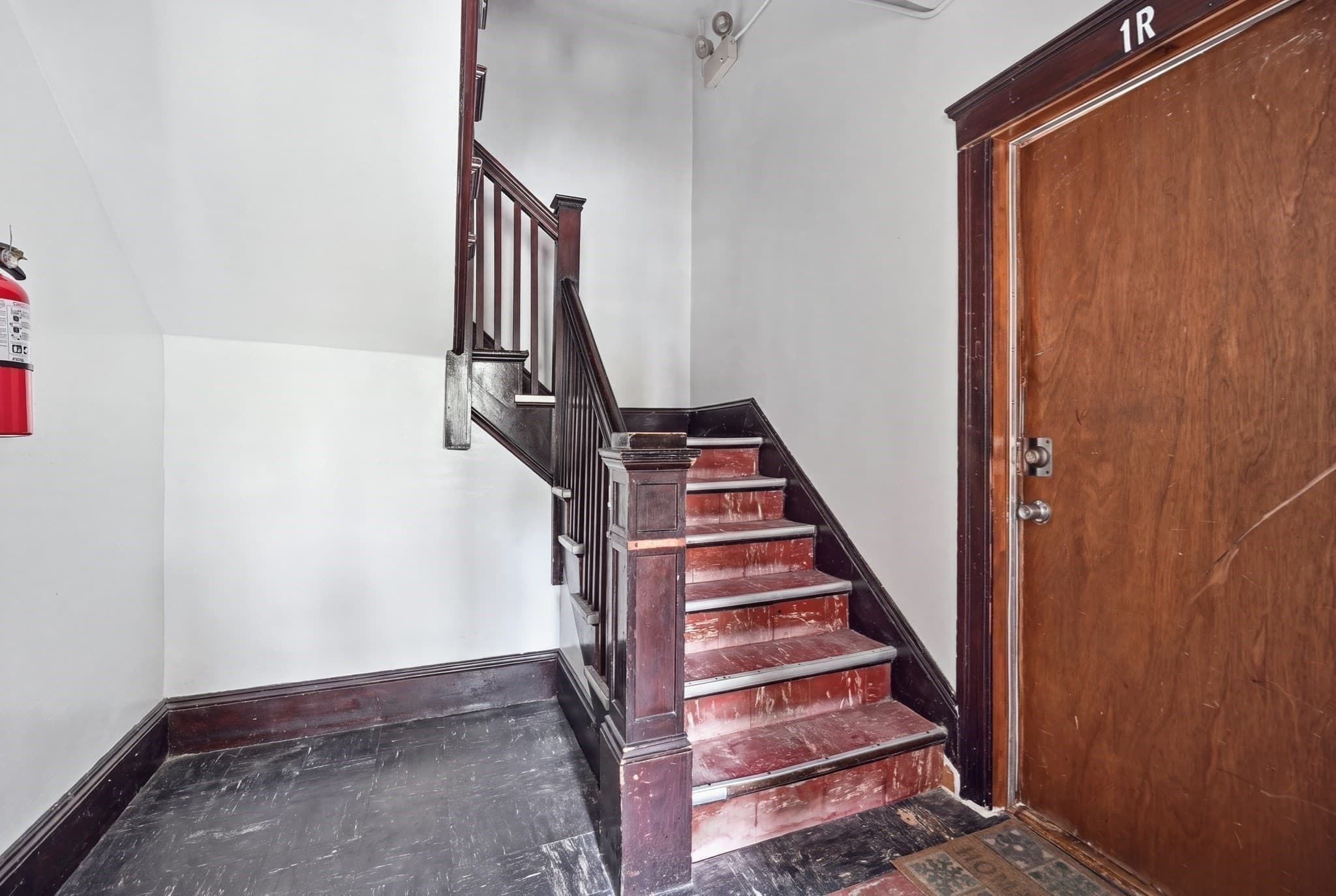 5-9 Family at 17 Fairbanks St, Worcester MA 01610, Worcester, photo 17 of 42