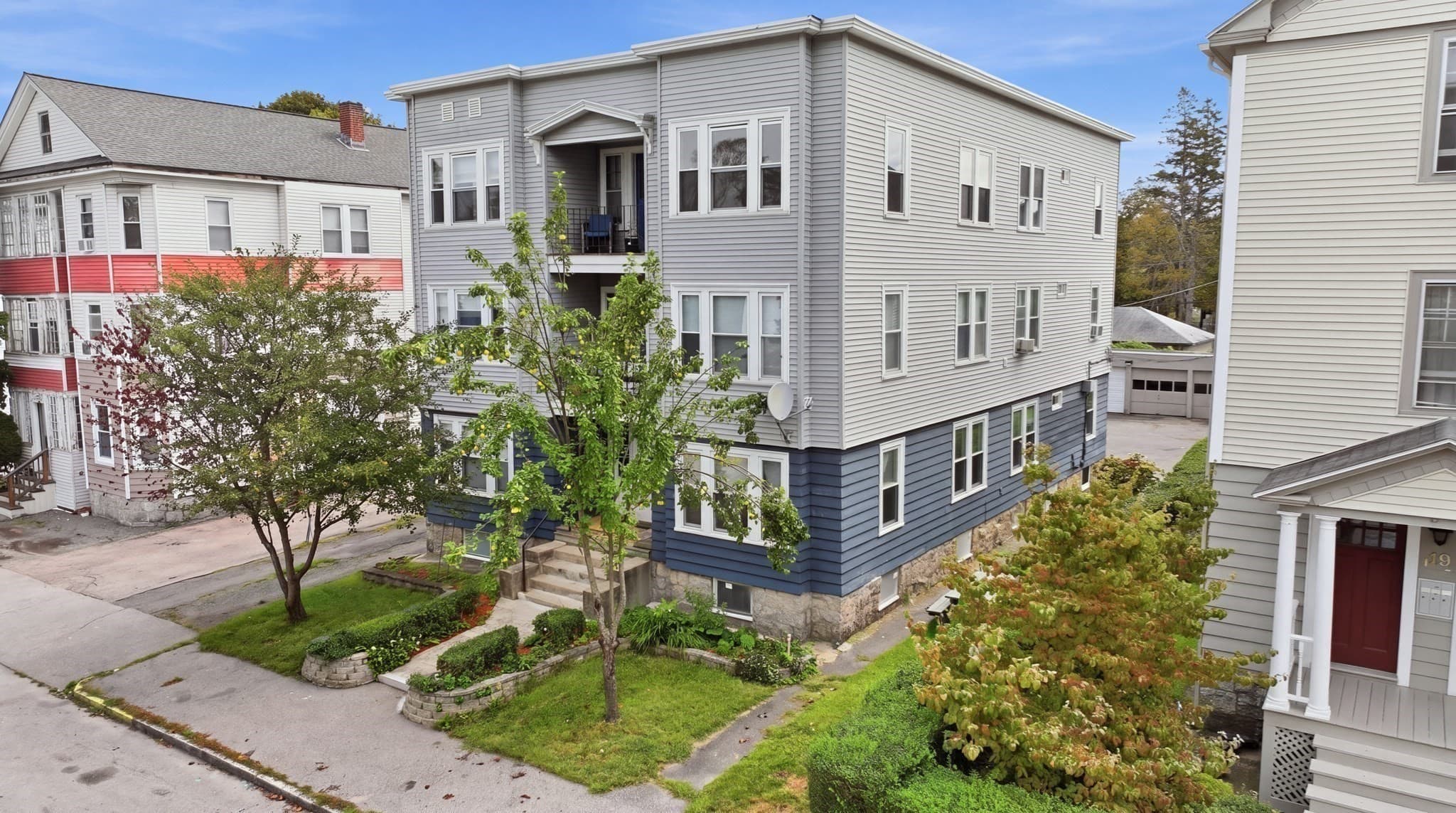 17 Fairbanks St, Worcester MA 01610