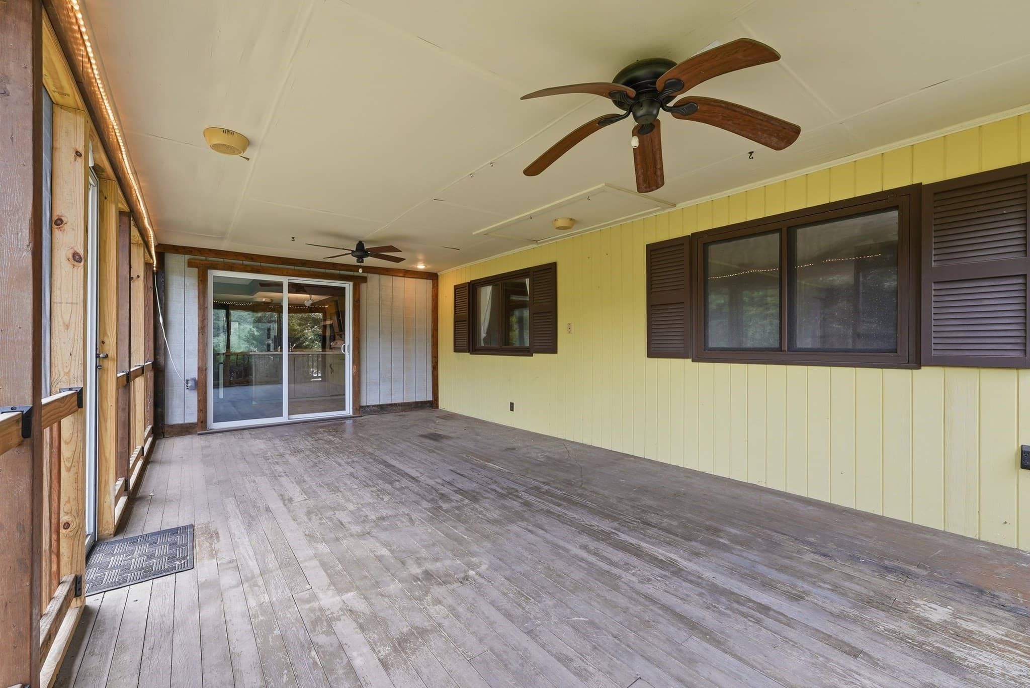 Single Family Residence at 31 Woodcrest Road, Springfield MA 01129, Springfield, photo 33 of 42