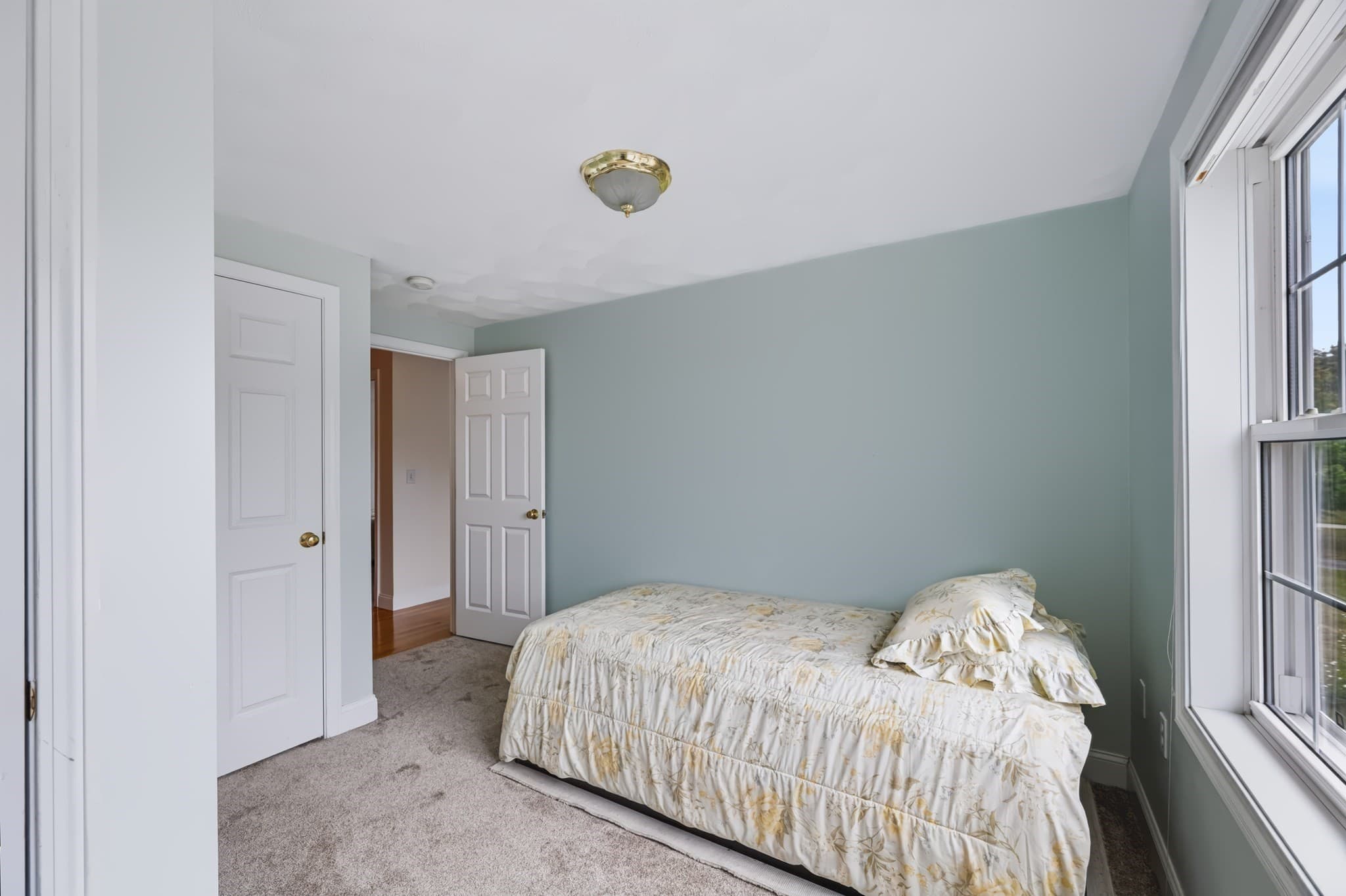 Single Family Residence at 4 Day Break Dr, Plaistow NH 03865, Plaistow, photo 28 of 42