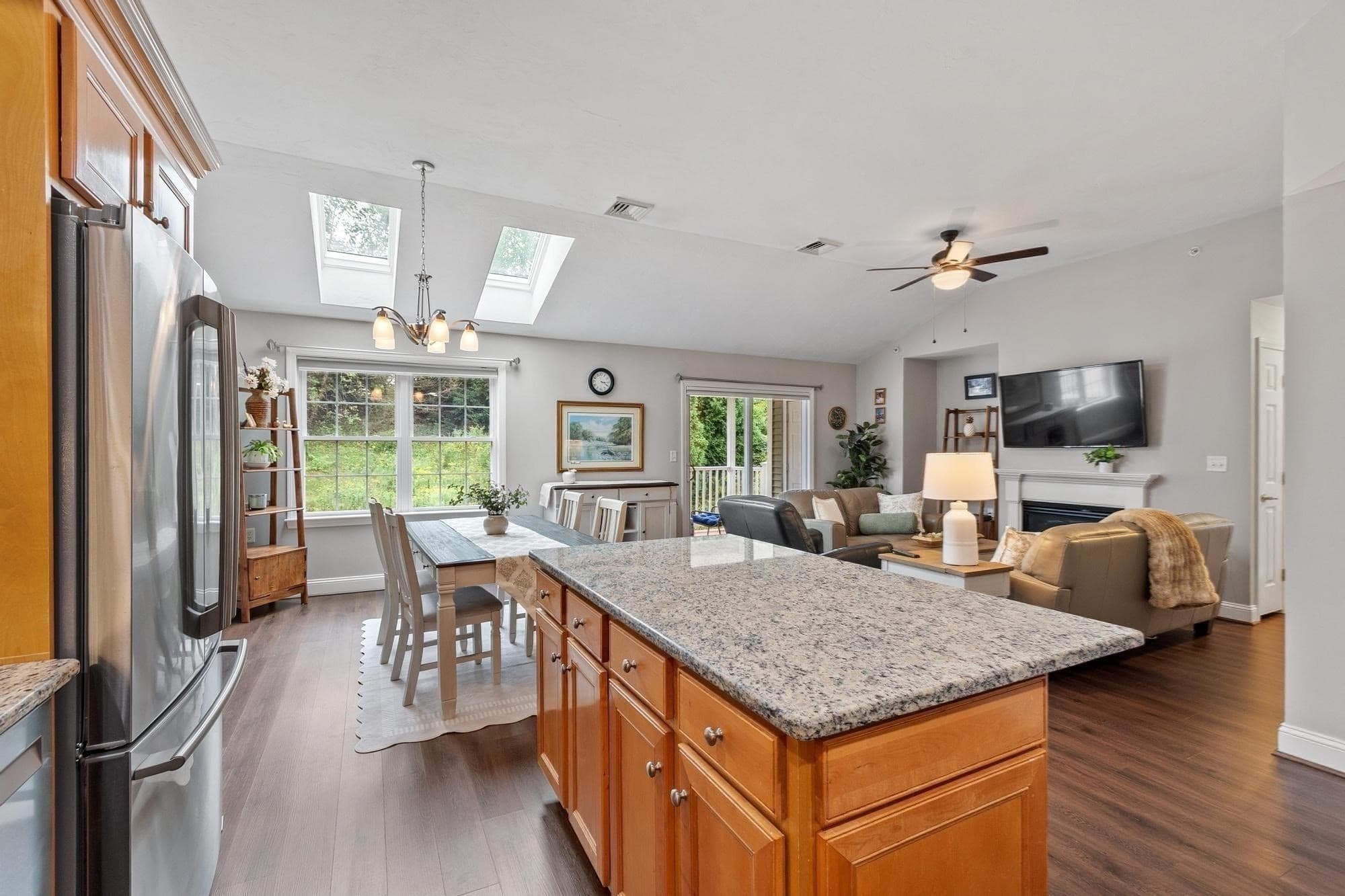 Condominium at 605 Devenwood Way # 605, Clinton MA 01510, Clinton, photo 12 of 42