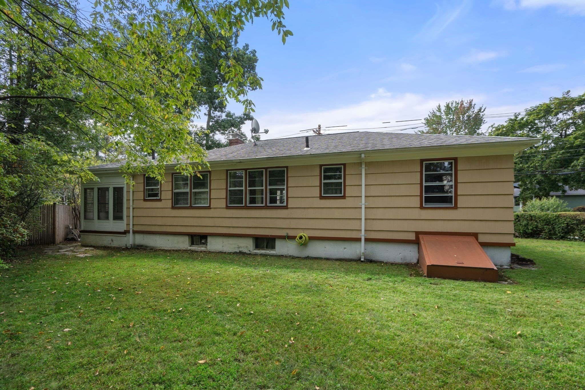 Single Family Residence at 78 Mower St, Worcester MA 01602, Worcester, photo 26 of 38