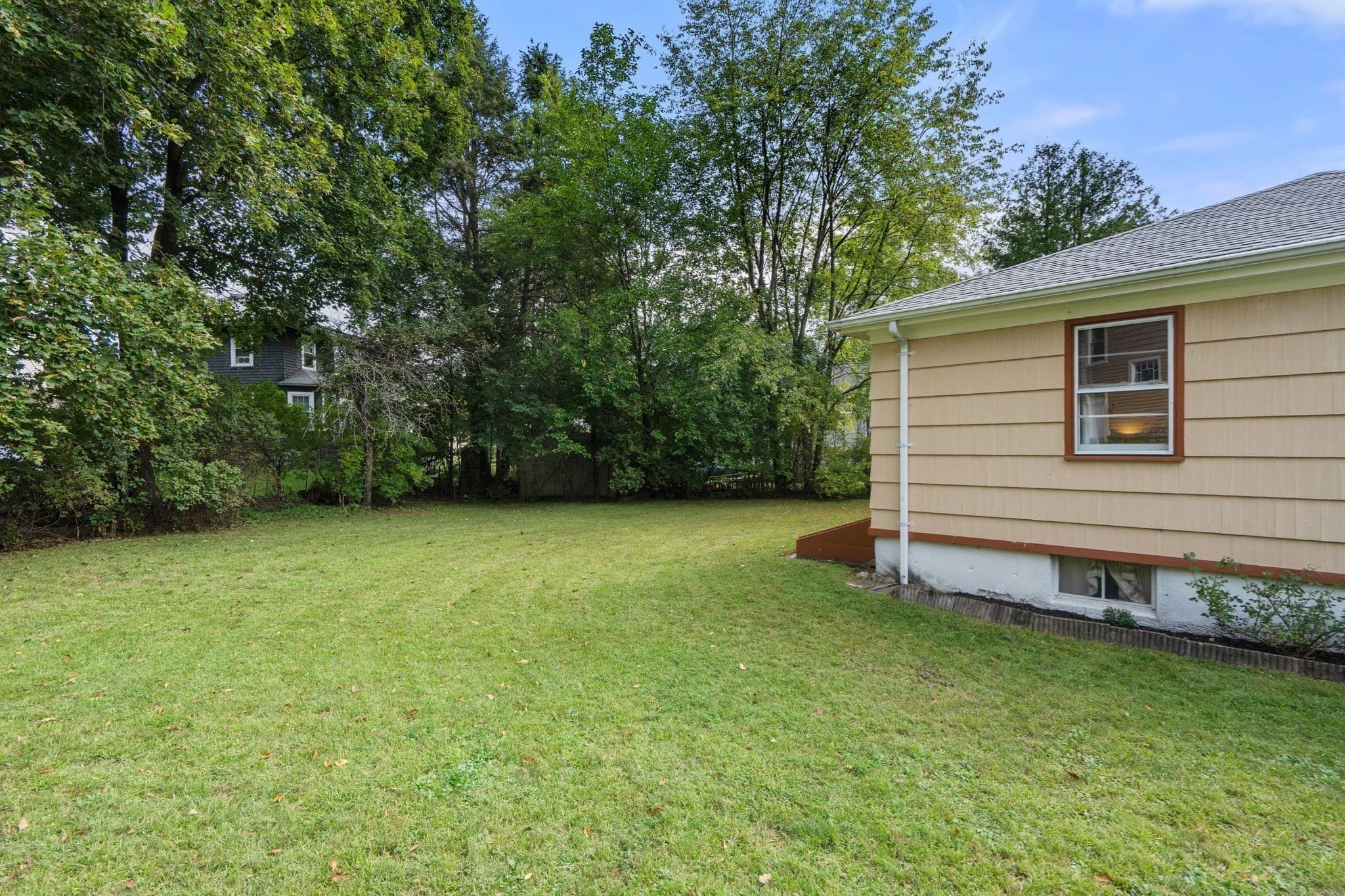 Single Family Residence at 78 Mower St, Worcester MA 01602, Worcester, photo 31 of 38