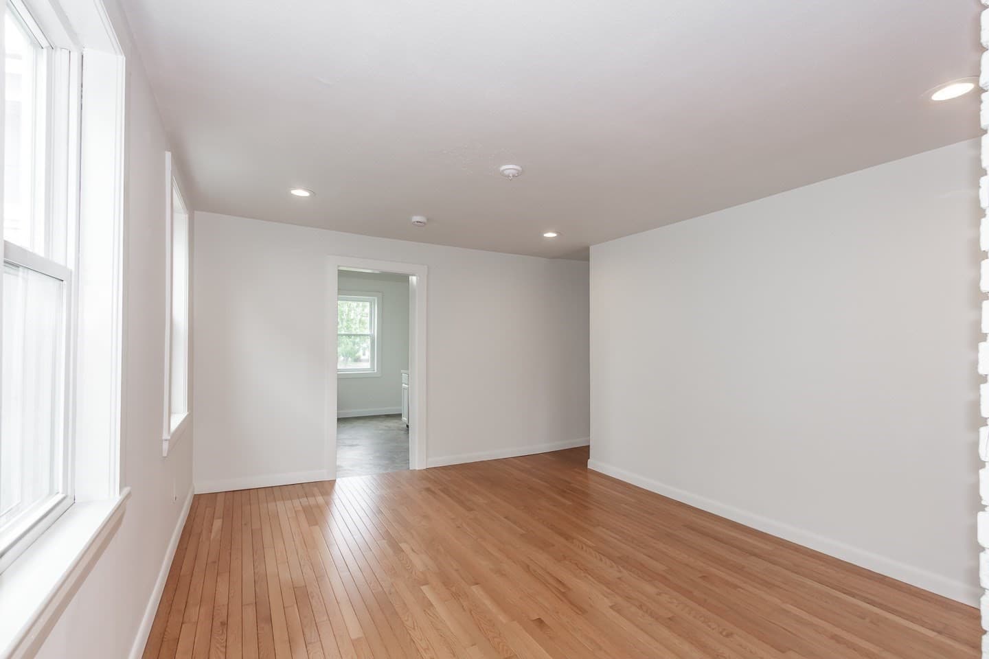 Single Family Residence at 10 Elm Ct, Andover MA 01810, Andover, photo 13 of 34