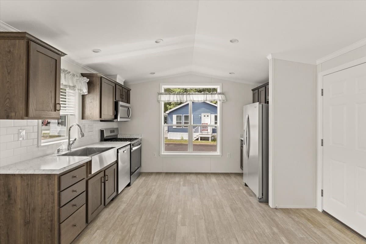 Mobile Home at 1540 Broadway # 16, Raynham MA 02767, Raynham, photo 5 of 10