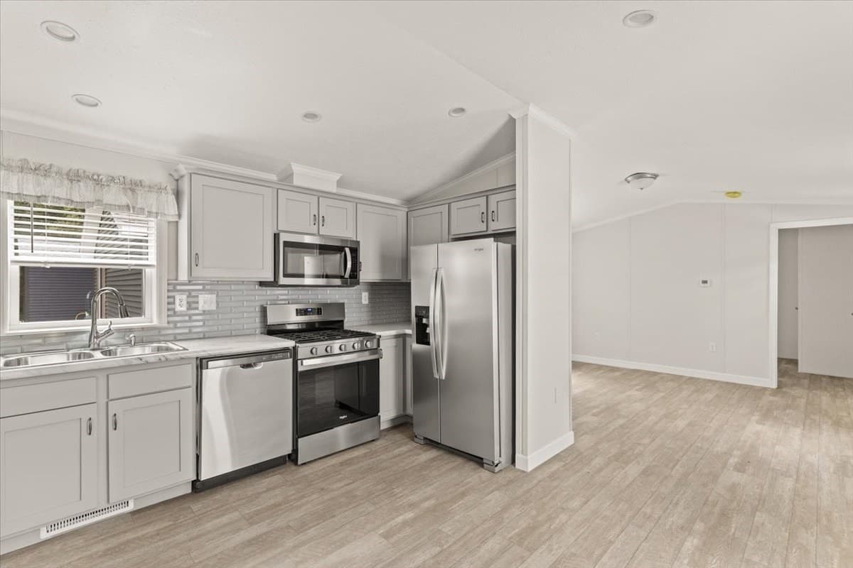 Mobile Home at 1540 Broadway # 17, Raynham MA 02767, Raynham, photo 5 of 10