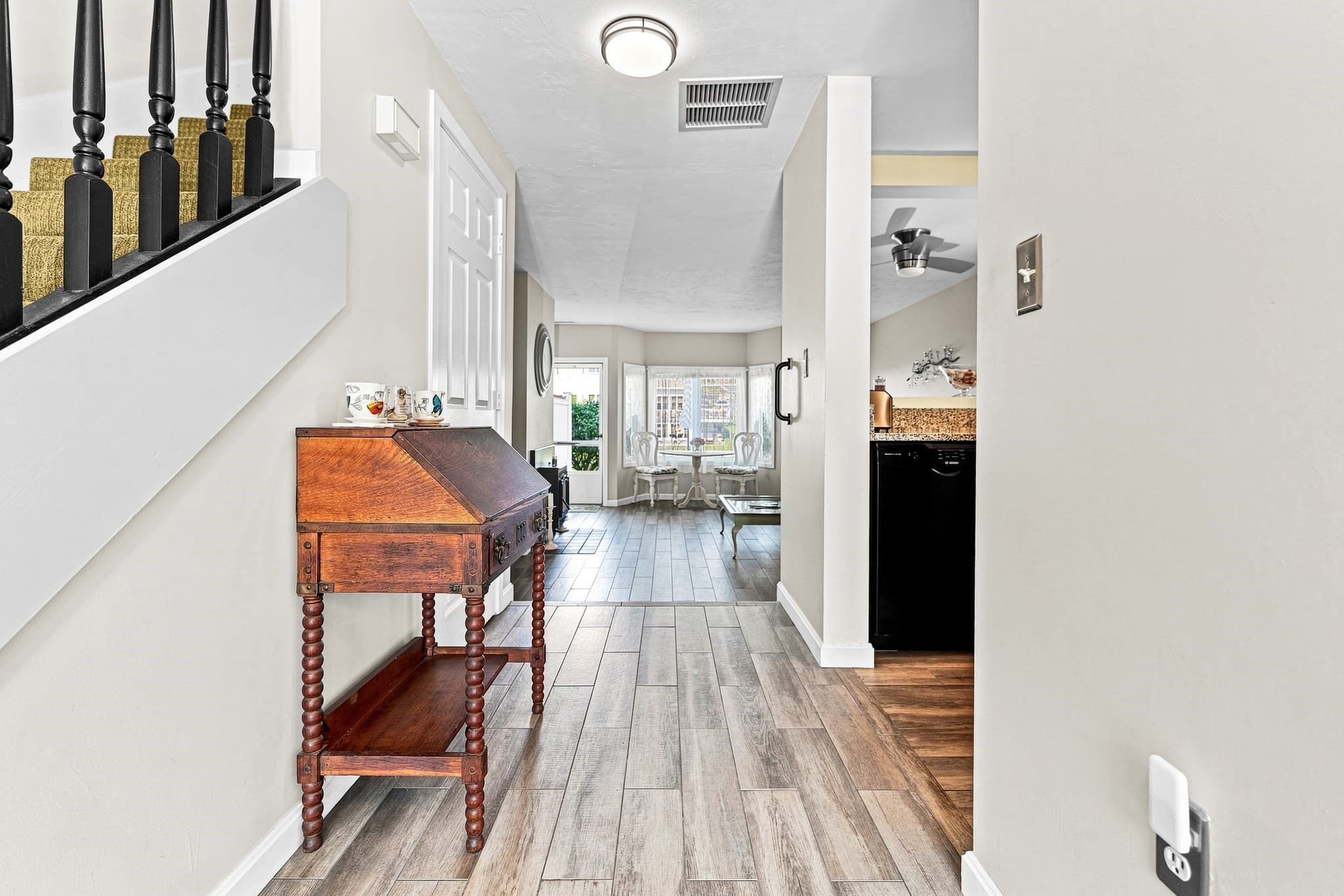 Condominium at 559 White Cliff Dr # 559, Plymouth MA 02360, Plymouth, photo 4 of 35