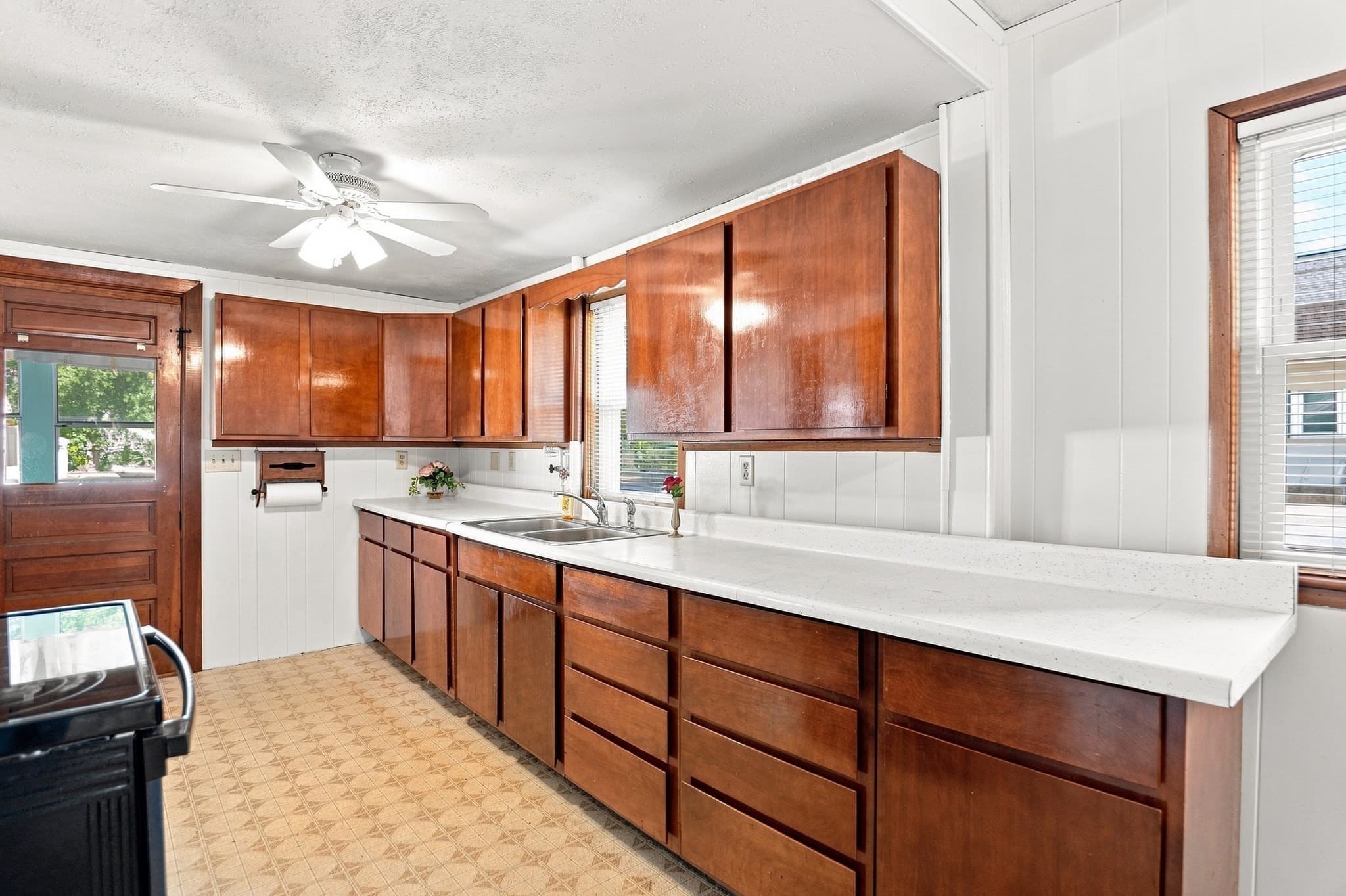 Single Family Residence at 152 Main Street, Wilmington MA 01887, Wilmington, photo 11 of 29
