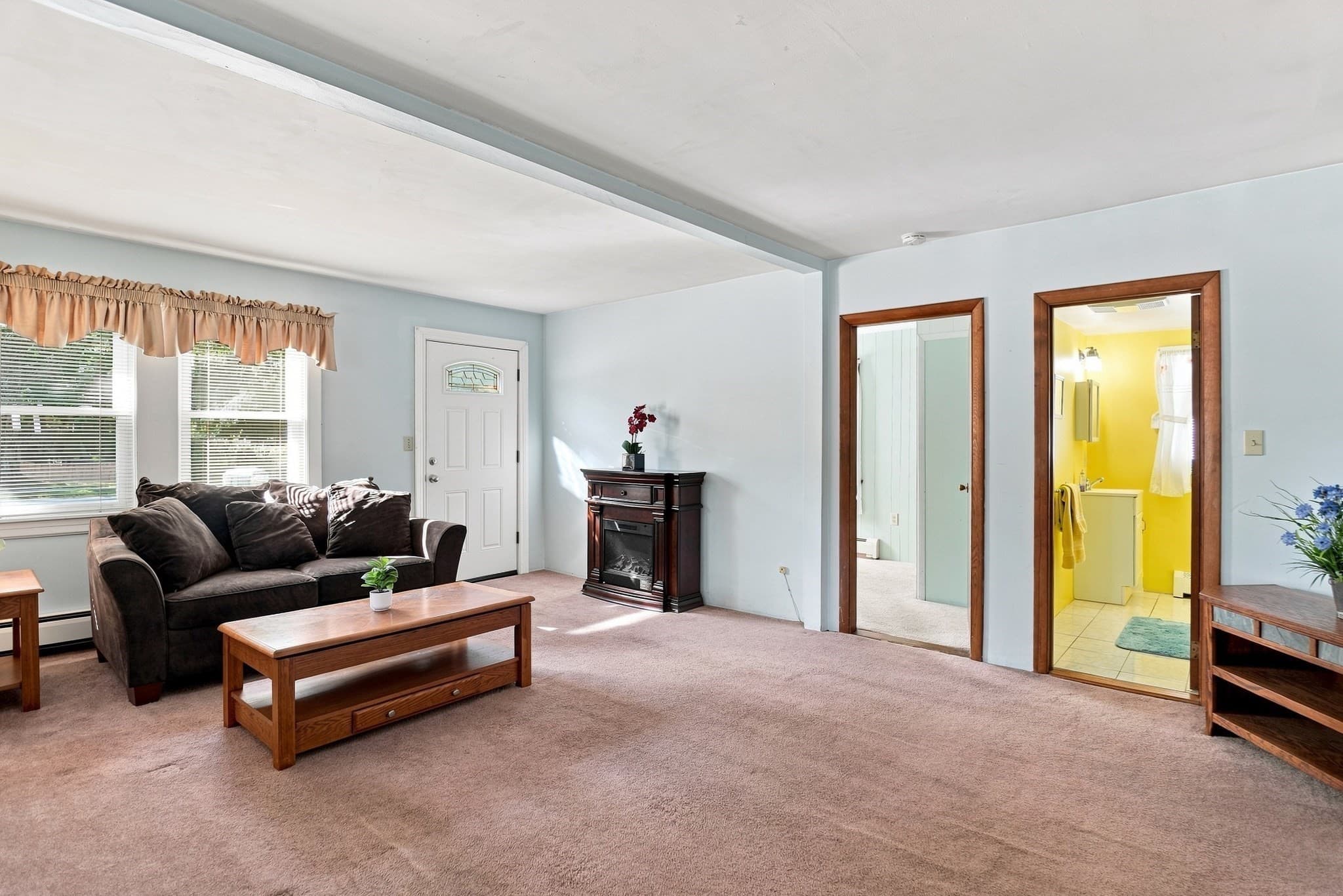 Single Family Residence at 152 Main Street, Wilmington MA 01887, Wilmington, photo 4 of 29