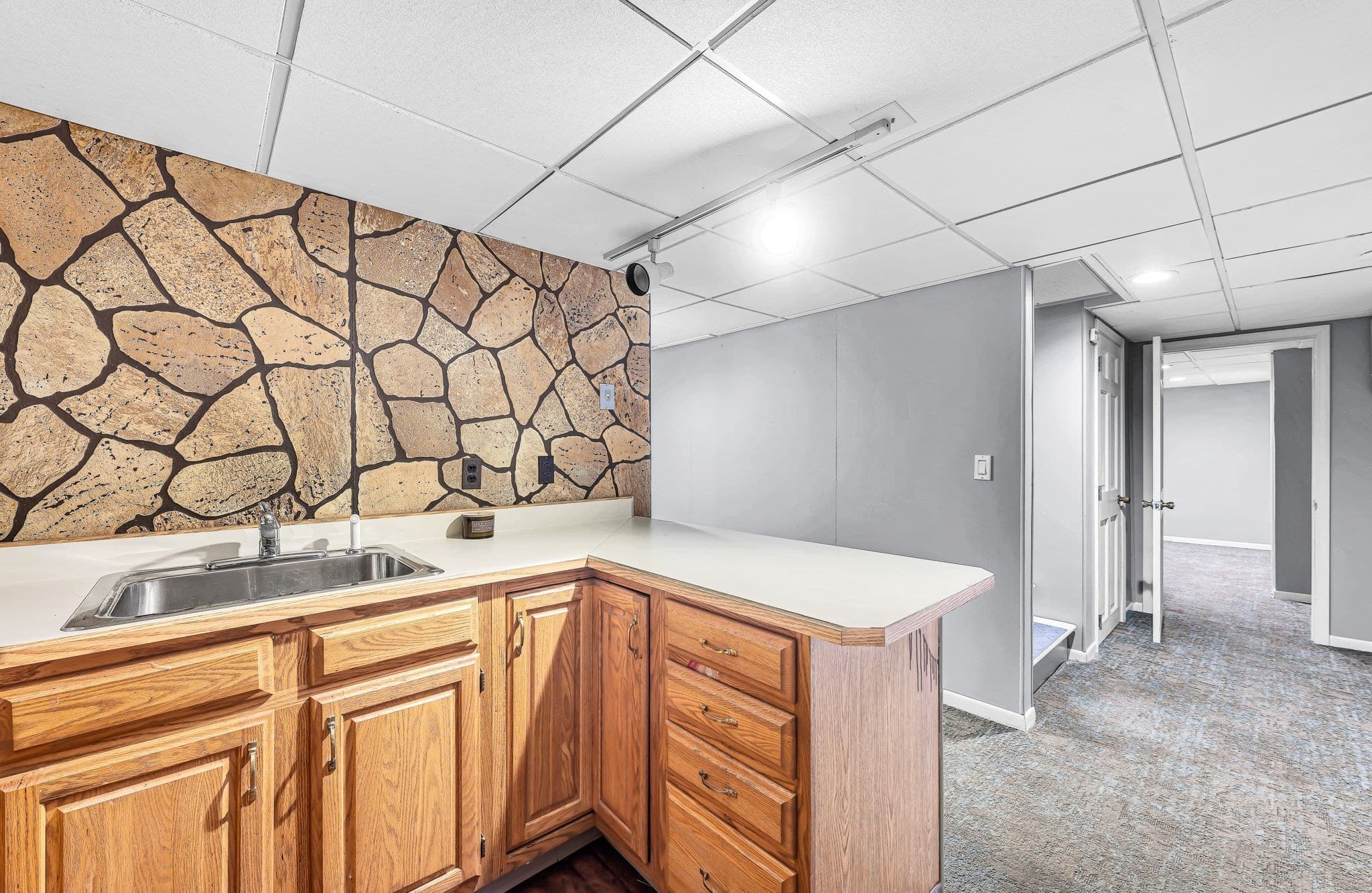 Single Family Residence at 908 Frank Smith Rd, Longmeadow MA 01106, Longmeadow, photo 31 of 42