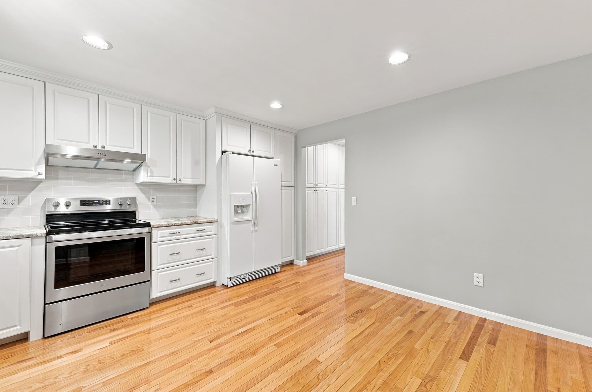 Condominium at 770 Salisbury St # 423, Worcester MA 01609, Worcester, photo 9 of 40