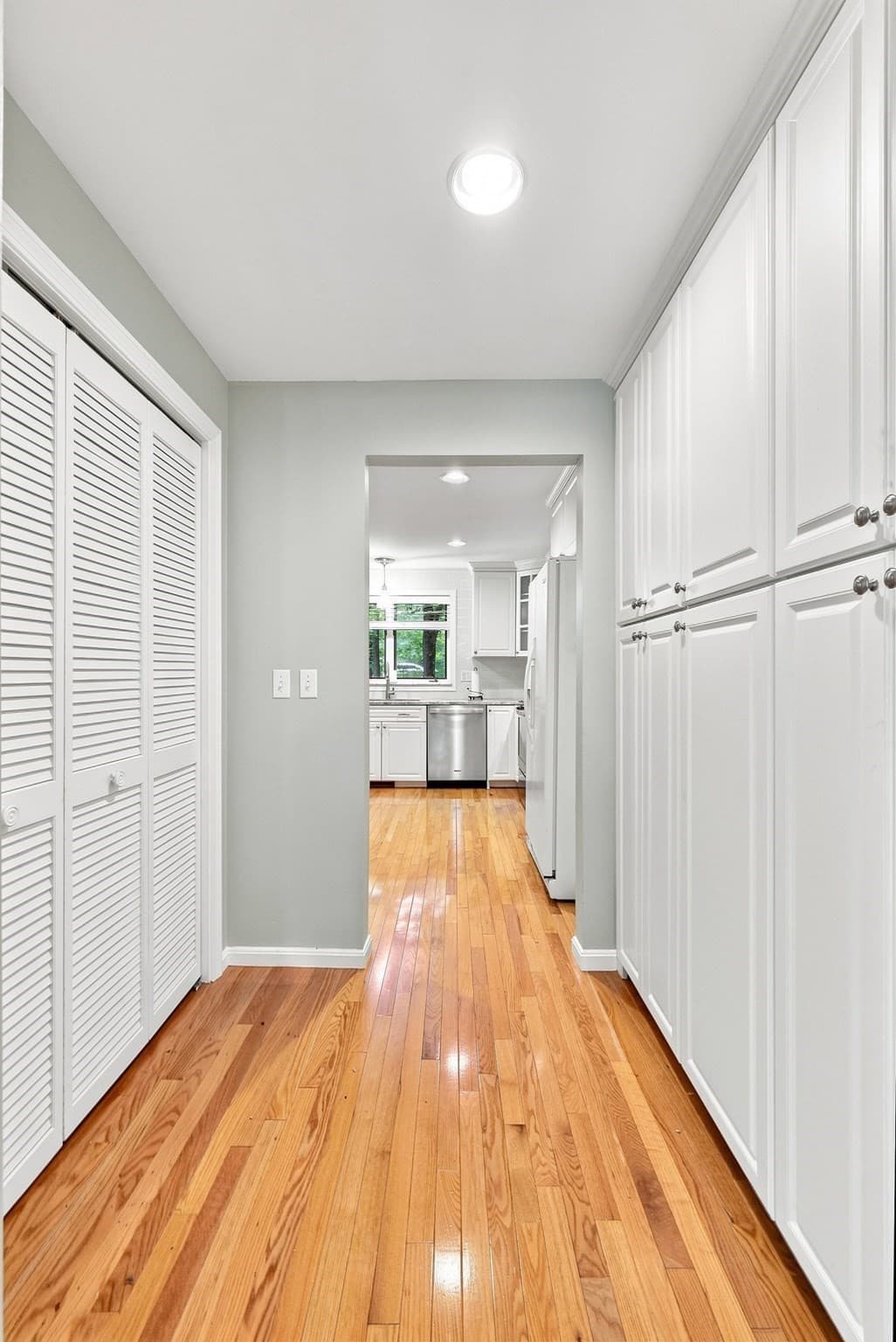 Condominium at 770 Salisbury St # 423, Worcester MA 01609, Worcester, photo 10 of 40