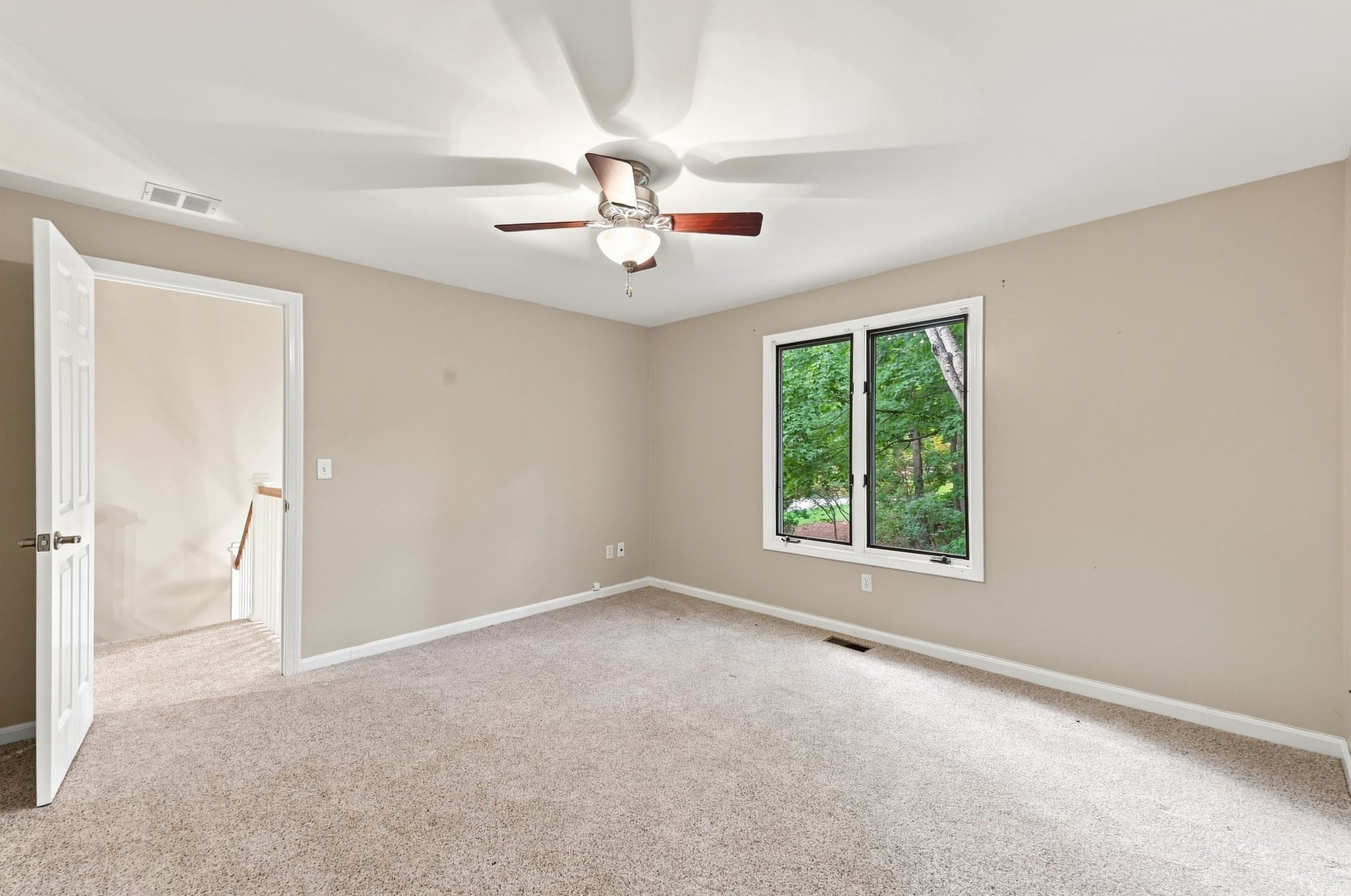 Condominium at 770 Salisbury St # 423, Worcester MA 01609, Worcester, photo 33 of 40