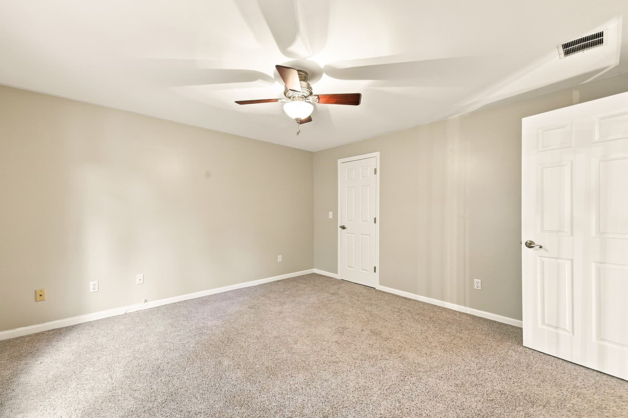 Condominium at 770 Salisbury St # 423, Worcester MA 01609, Worcester, photo 35 of 40