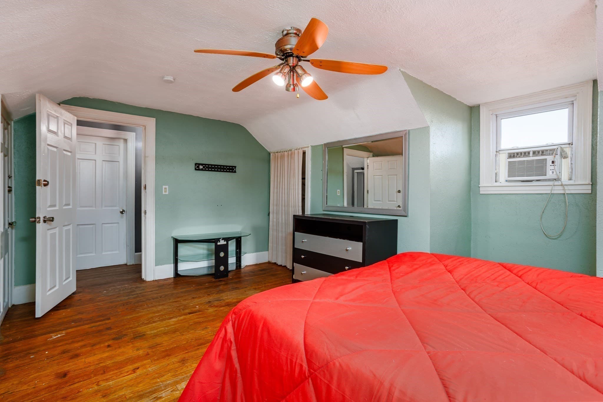 Single Family Residence at 144 Blossom St, Fitchburg MA 01420, Fitchburg, photo 25 of 34