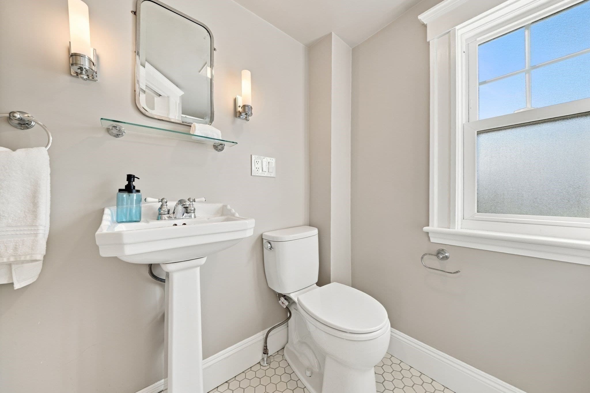 Single Family Residence at 54 Emerson Street, Wakefield MA 01880, Wakefield, photo 31 of 38