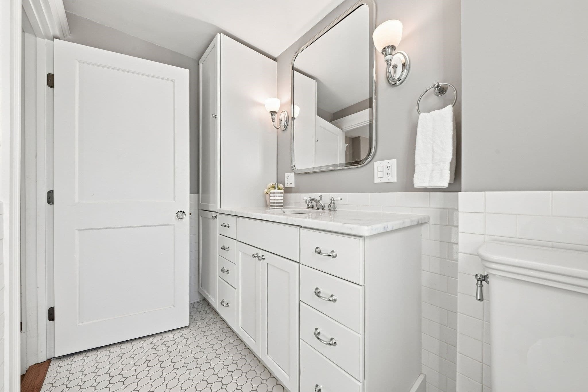 Single Family Residence at 54 Emerson Street, Wakefield MA 01880, Wakefield, photo 25 of 38