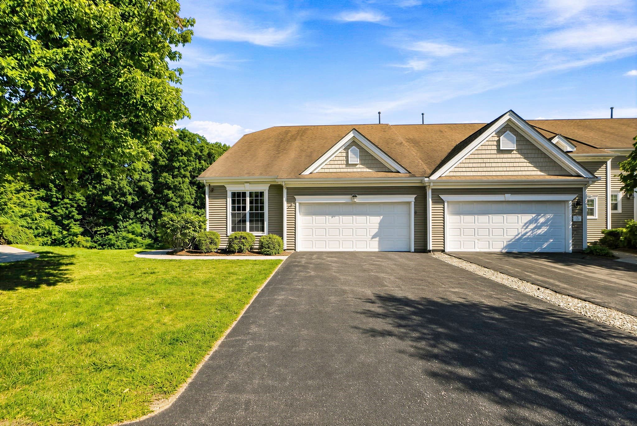 Condominium at 38 Cherry Ln # 38, Grafton MA 01560, photo 4 of 41