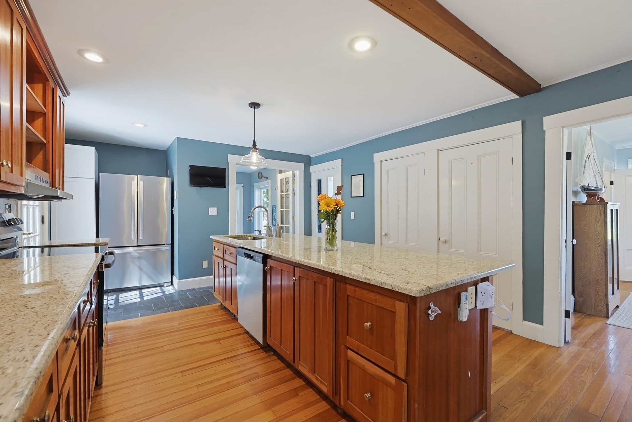 Single Family Residence at 40 Lydon, Norwood MA 02062, Norwood, photo 6 of 42