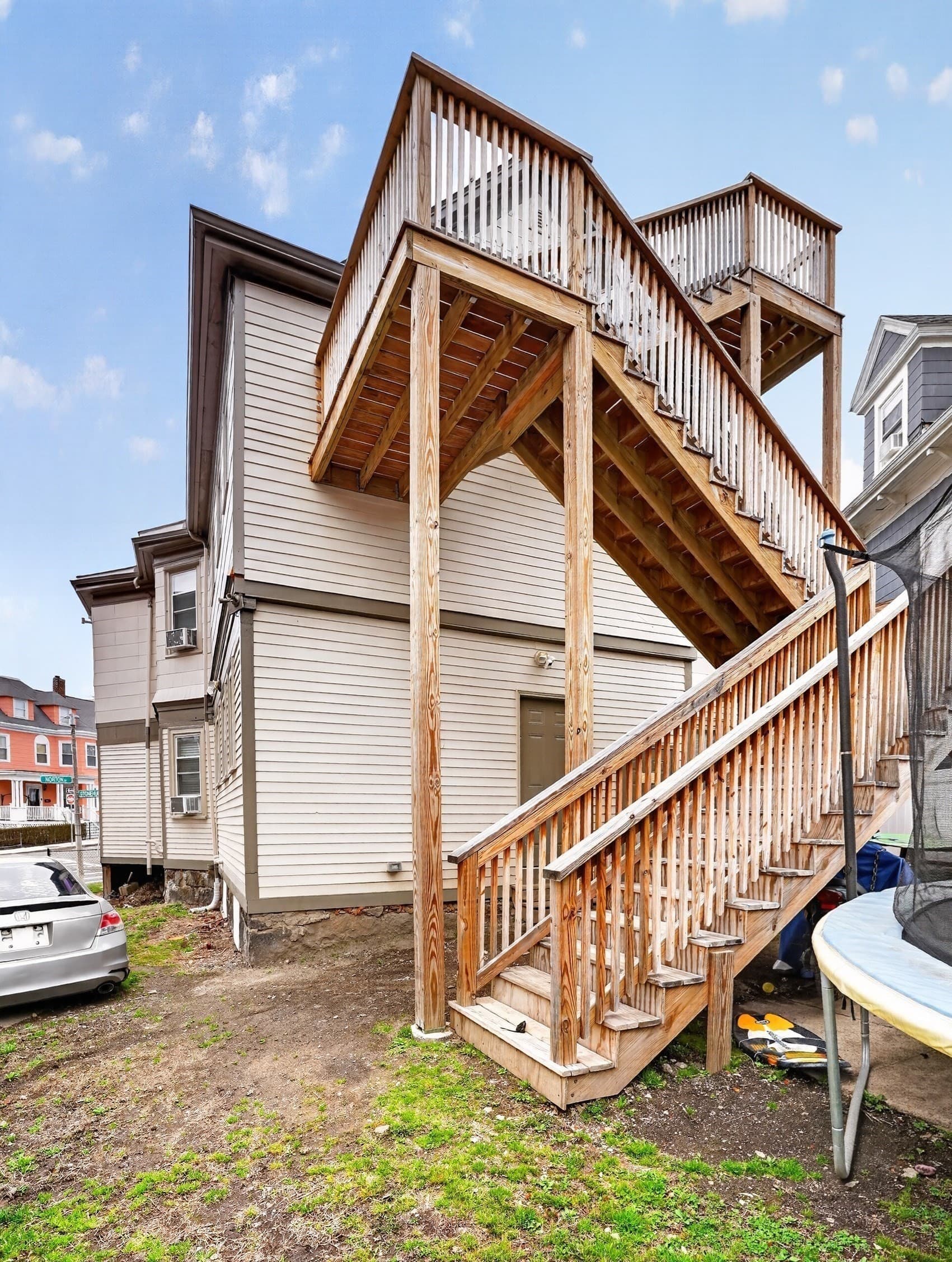 3 Family at 37 Stonehurst, Boston MA 02122, photo 5 of 25
