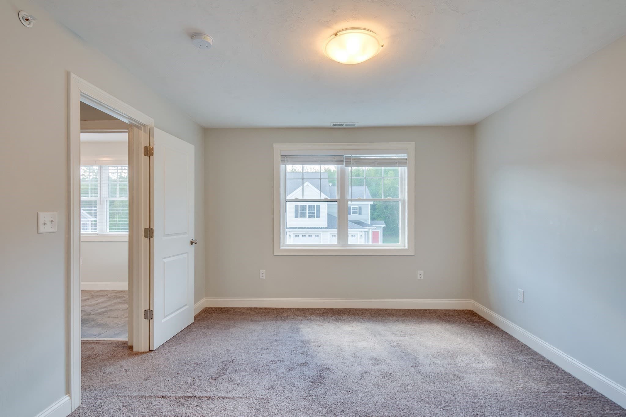 Condominium at 1204 Hazelwood Way # 1204, Clinton MA 01510, Clinton, photo 27 of 38