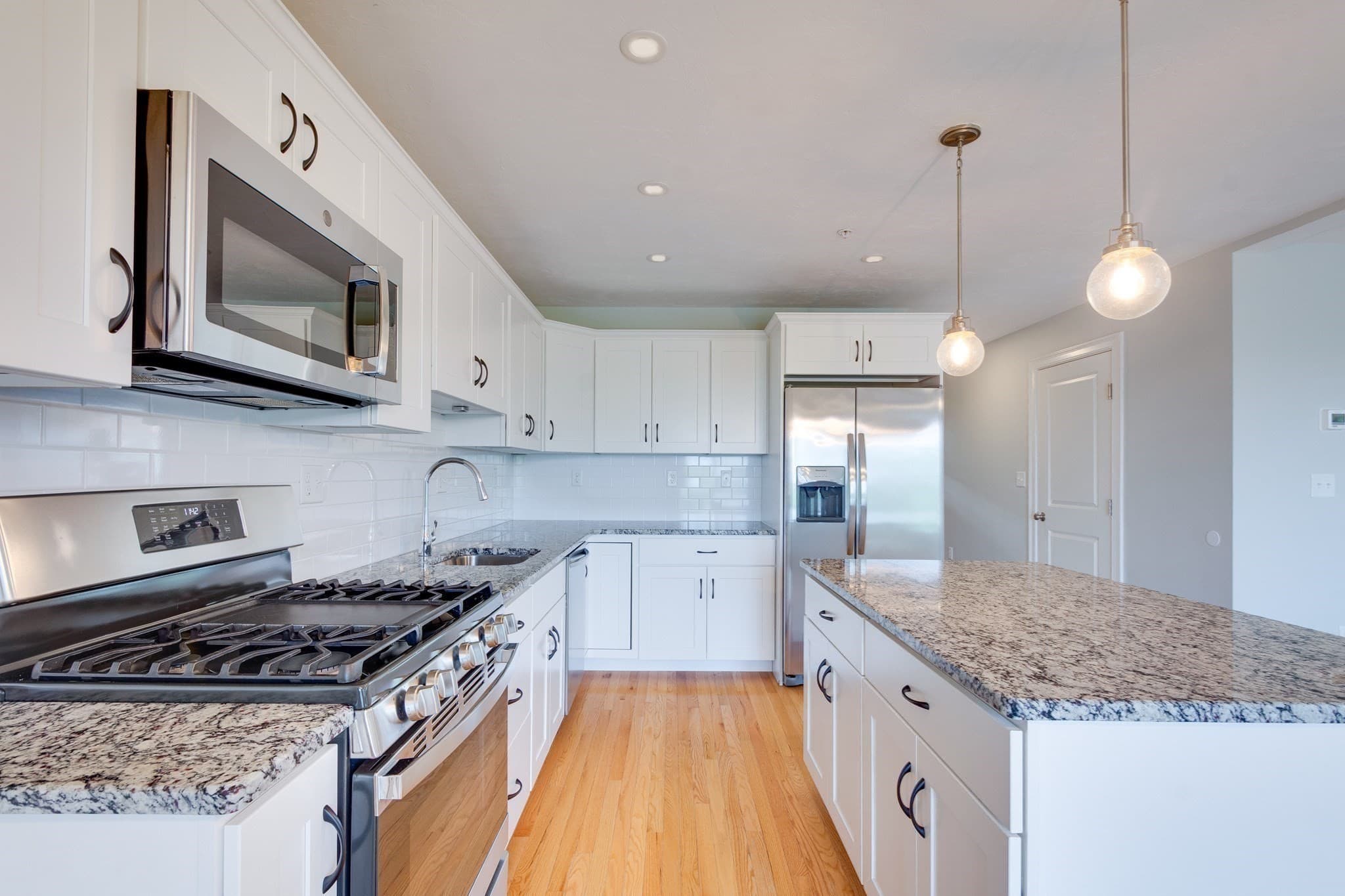 Condominium at 1204 Hazelwood Way # 1204, Clinton MA 01510, Clinton, photo 6 of 38