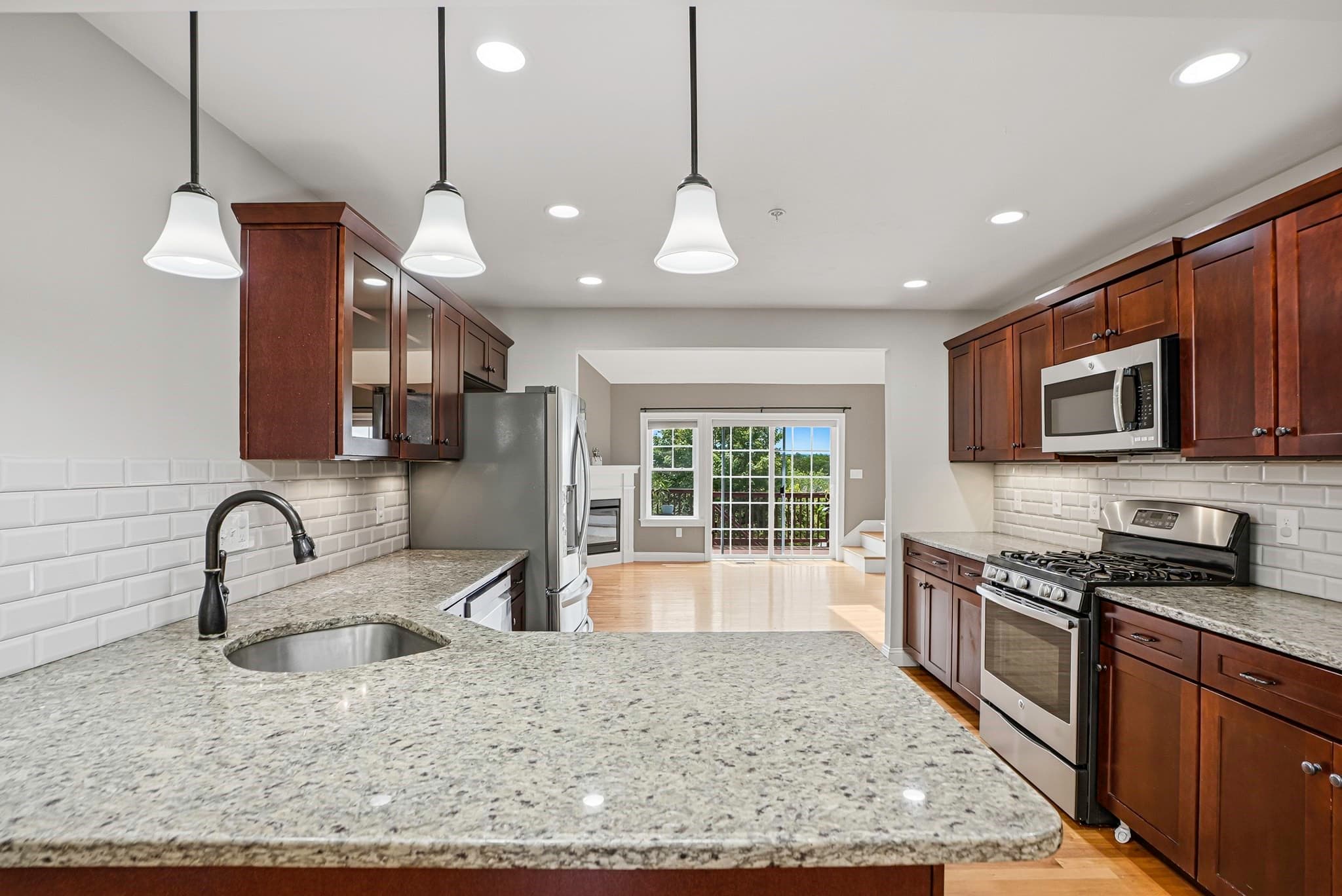 Condominium at 3 Woodbridge Court # 3, Grafton MA 01536, Grafton, photo 4 of 42