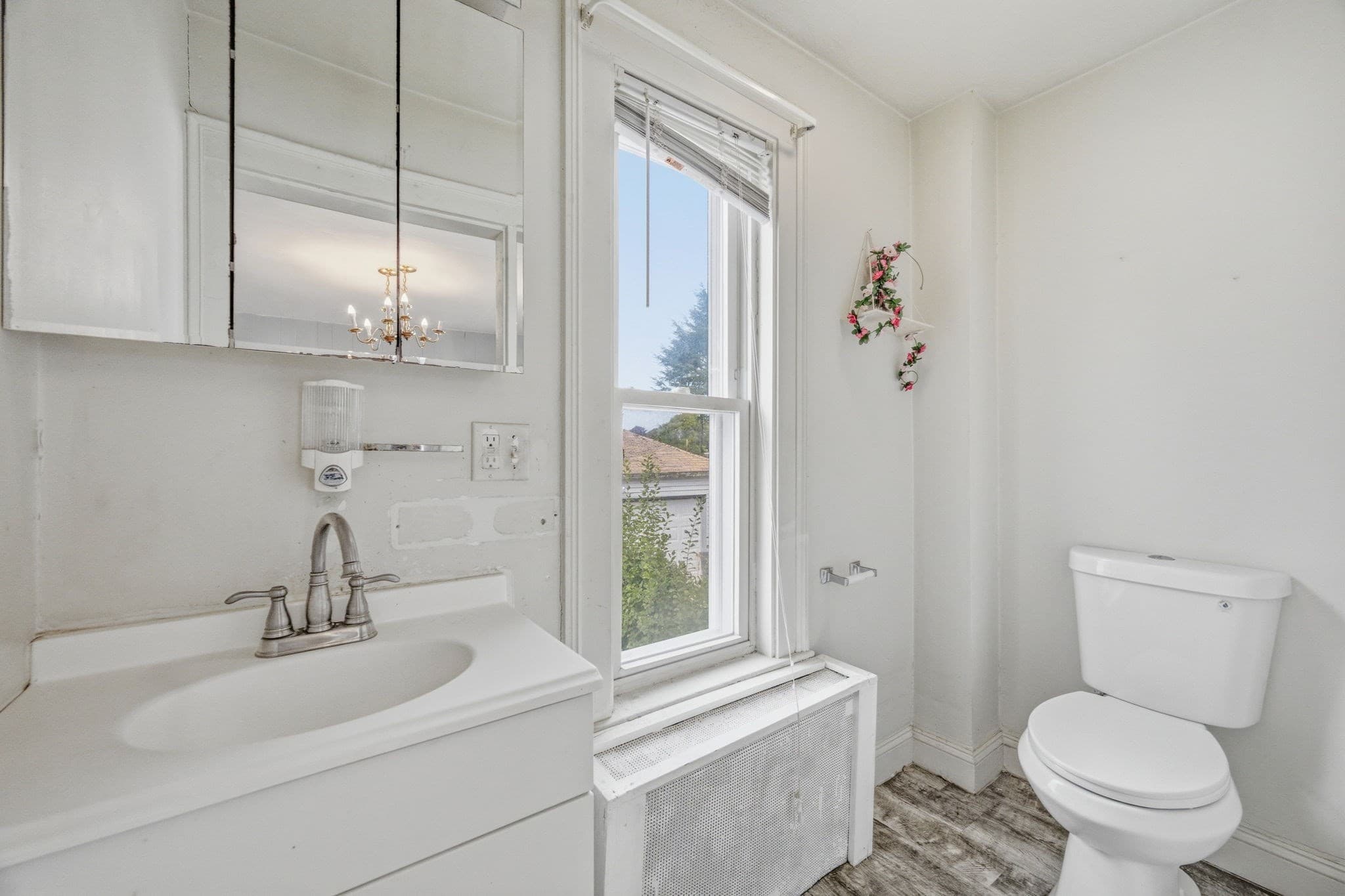 Single Family Residence at 27 Houston Pl, Lynn MA 01905, Lynn, photo 10 of 39