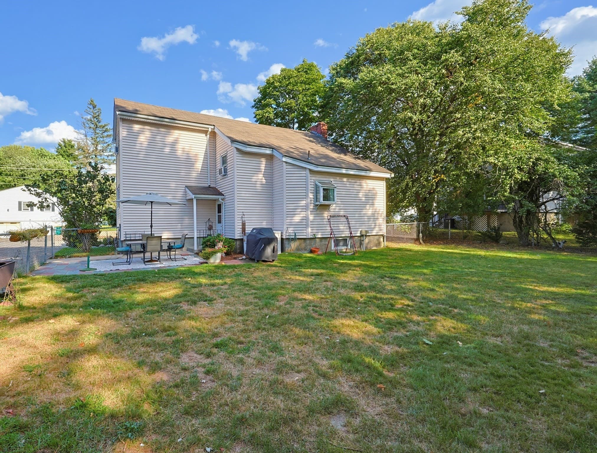 Single Family Residence at 122 Westview Dr, Norwood MA 02062, Norwood, photo 32 of 33