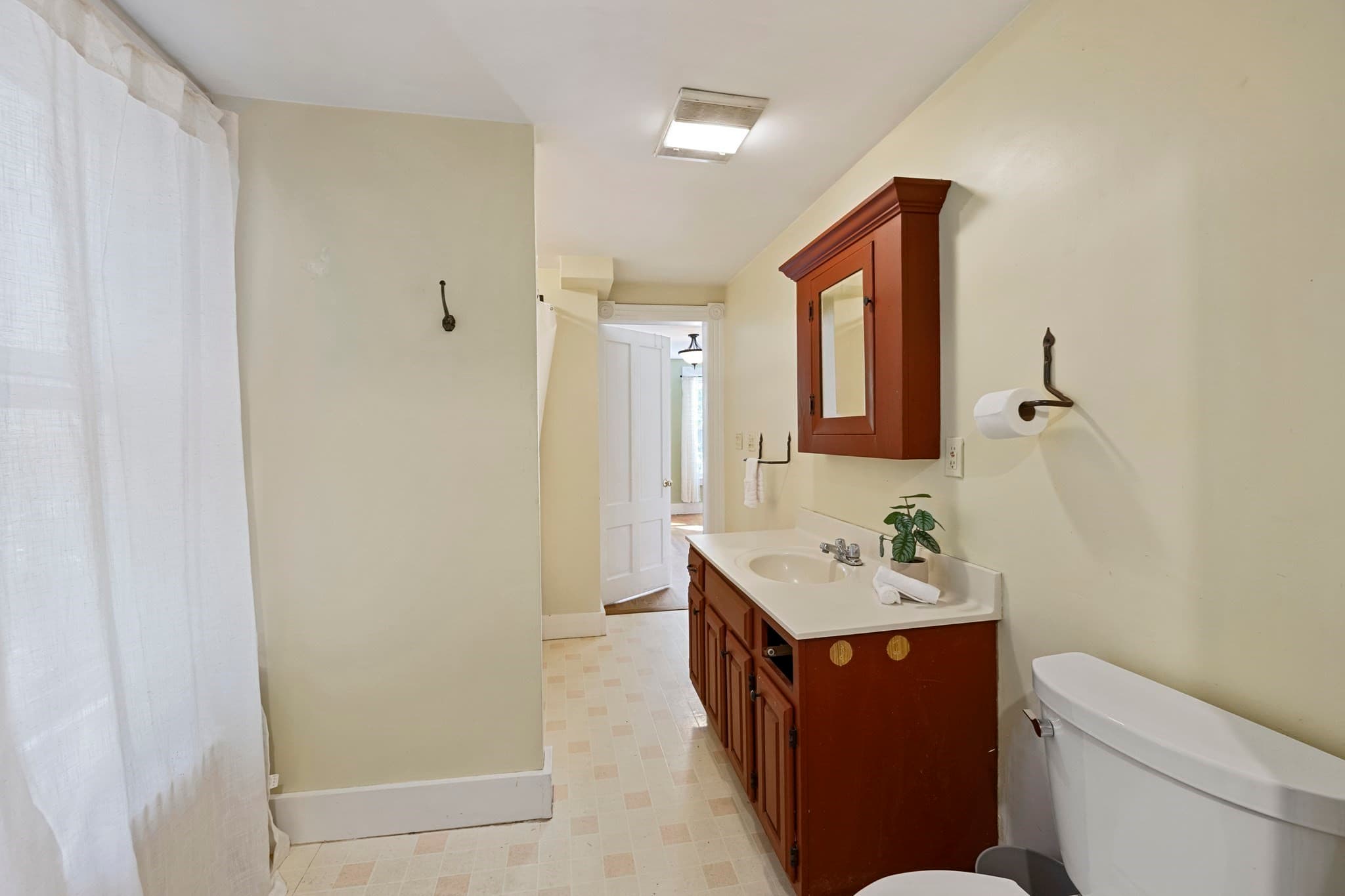Single Family Residence at 10 Spring St, North Brookfield MA 01535, North Brookfield, photo 19 of 42