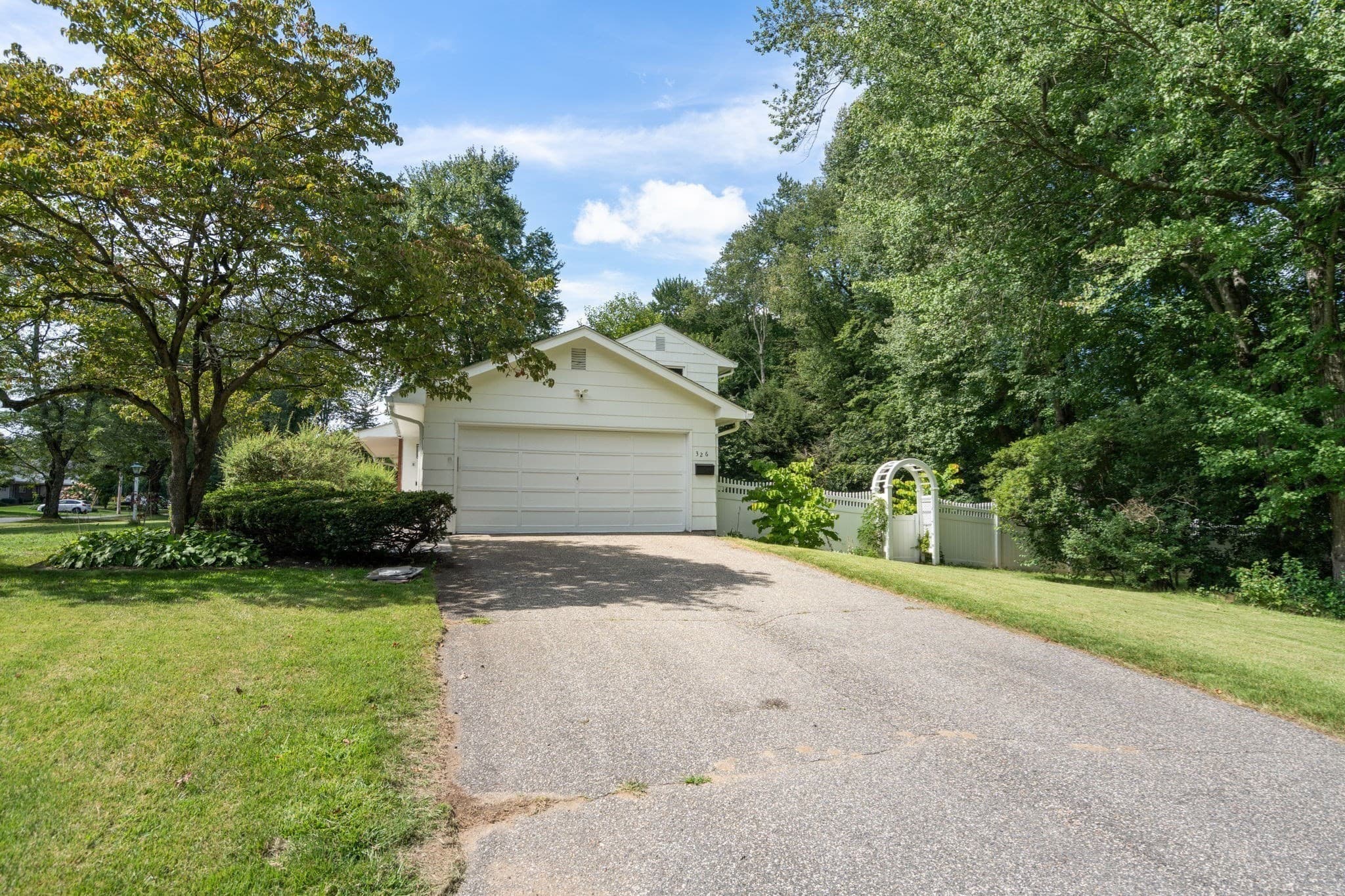 Single Family Residence at 326 Williams, Longmeadow MA 01106, Longmeadow, photo 40 of 42