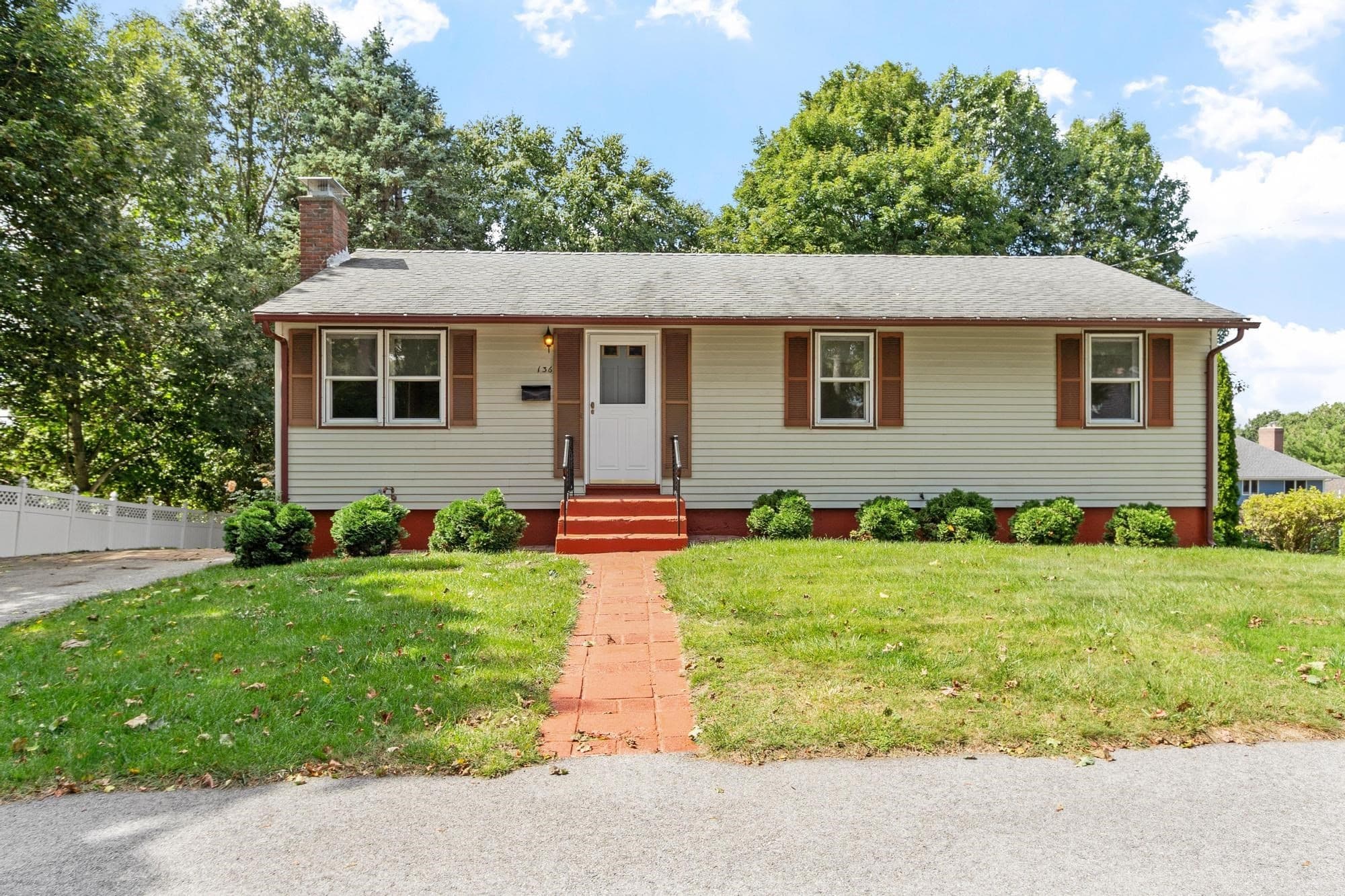 Single Family Residence at 136 Ridge Rd, Marlborough MA 01752, Marlborough, photo 2 of 31