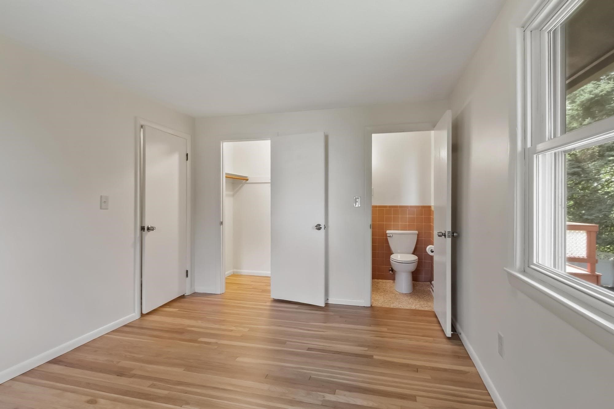 Single Family Residence at 136 Ridge Rd, Marlborough MA 01752, Marlborough, photo 14 of 31