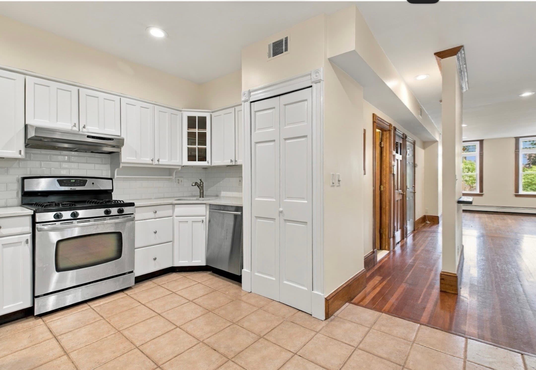 Condominium at 58 Myrtle St # 2, Boston MA 02114, photo 8 of 23