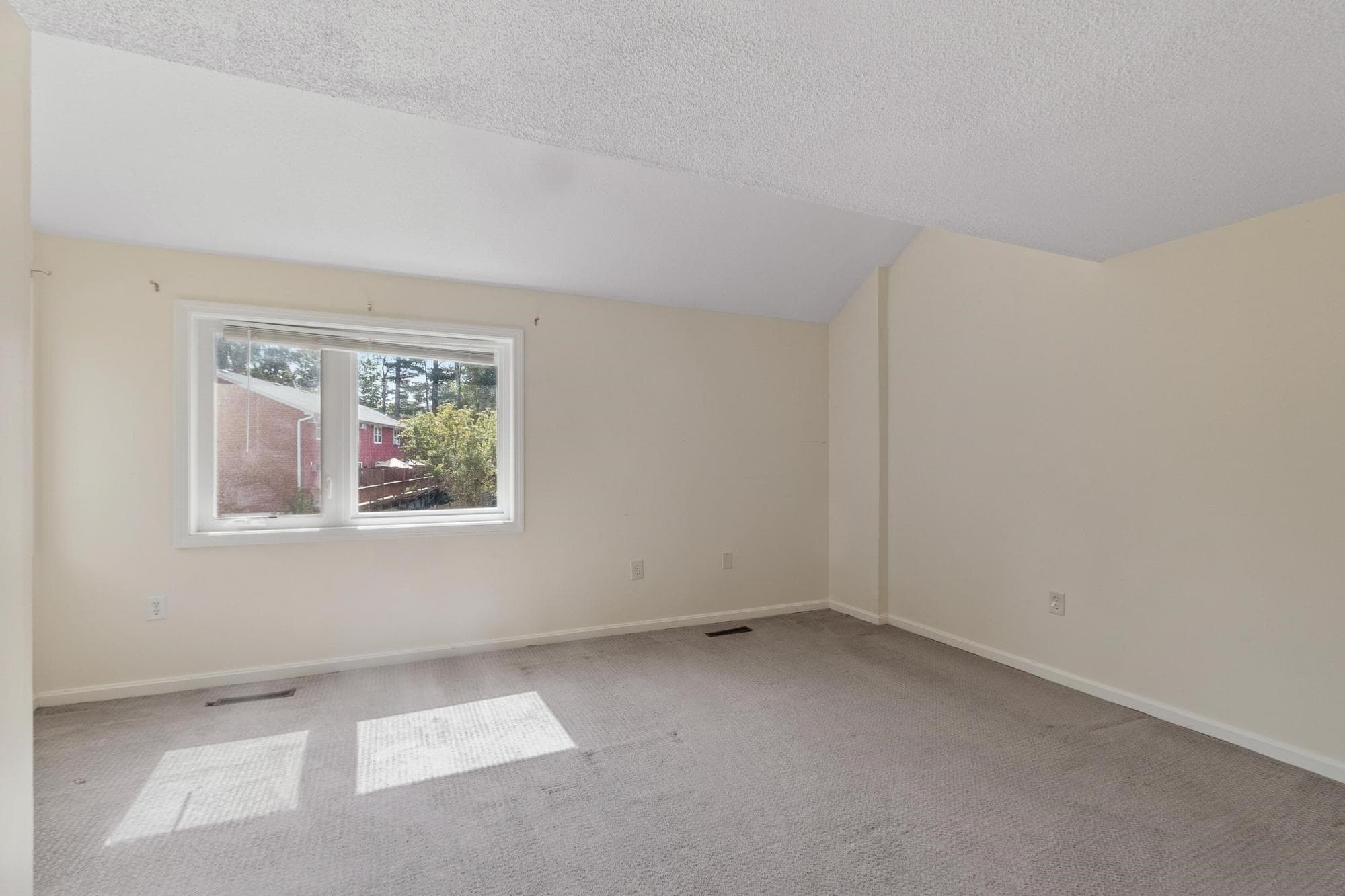 Condominium at 43 Meadow Pond Dr # A, Leominster MA 01453, Leominster, photo 15 of 36