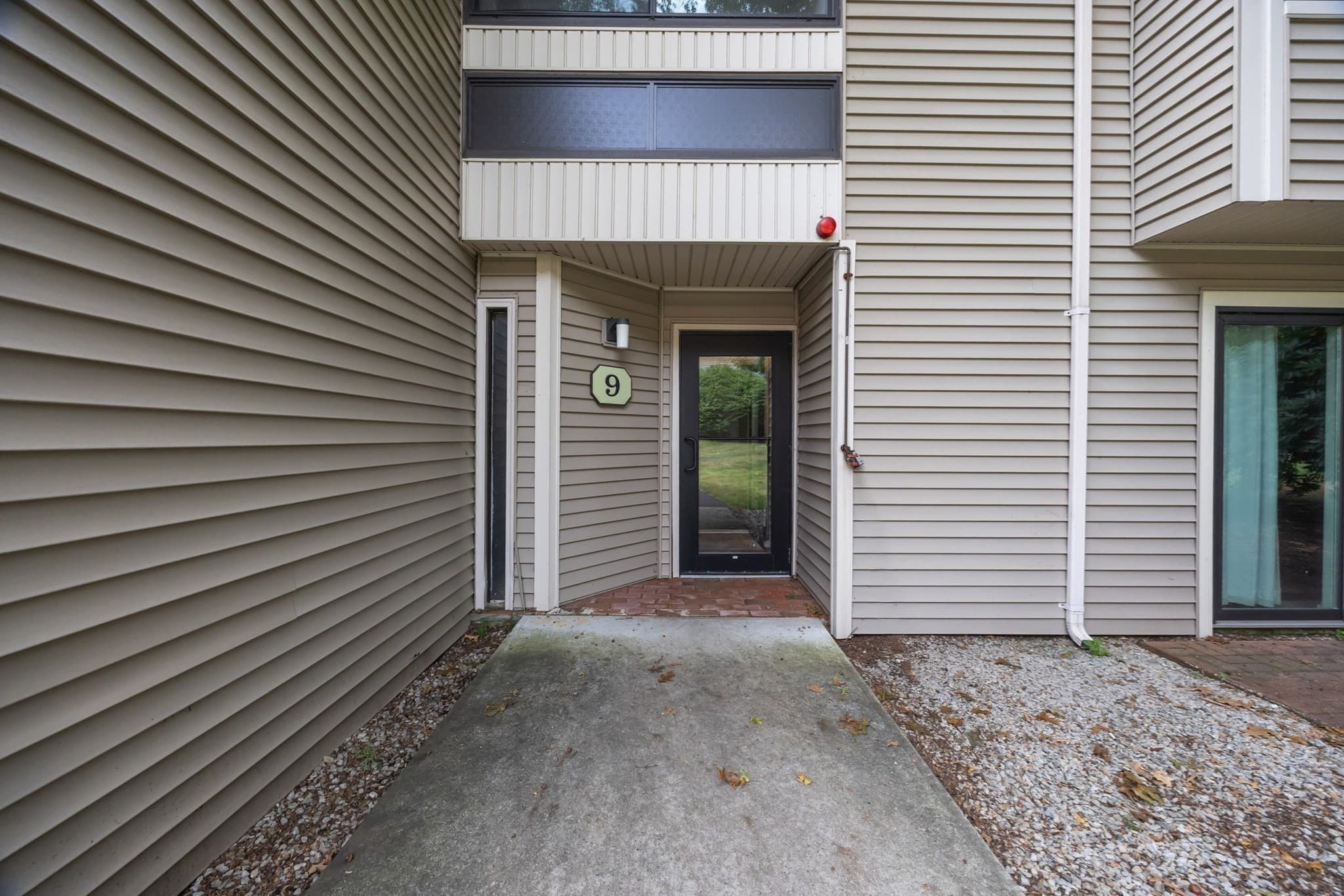 Condominium at 9 Thayer Pond Dr # 8, Oxford MA 01537, Oxford, photo 31 of 34