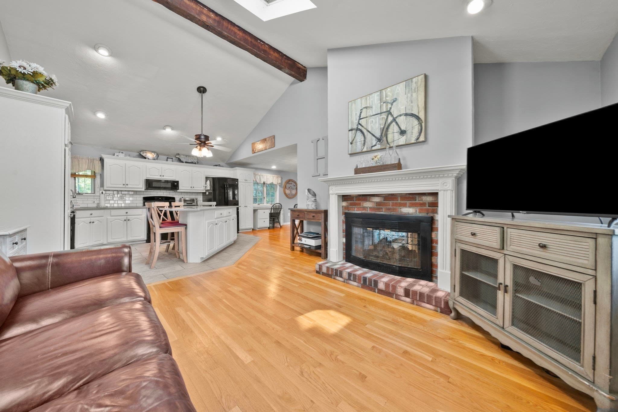 Single Family Residence at 31 Columbus Road, Woburn MA 01801, Woburn, photo 16 of 38