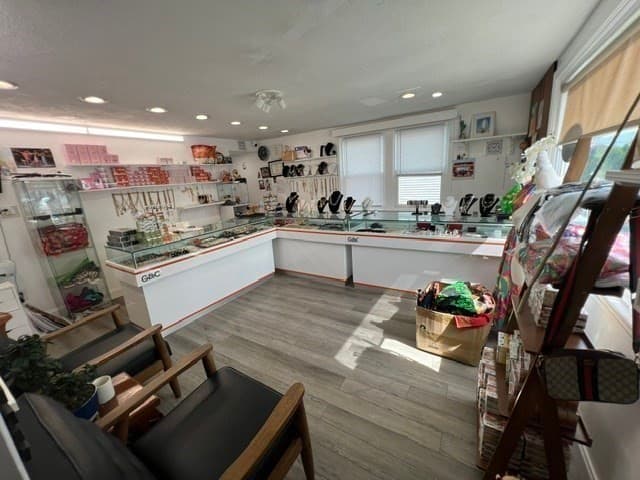 3 Family at 1535 Middlesex Street, Lowell MA 01851, Lowell, photo 12 of 42