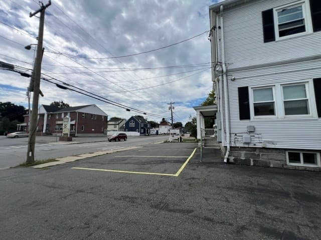 3 Family at 1535 Middlesex Street, Lowell MA 01851, Lowell, photo 4 of 42