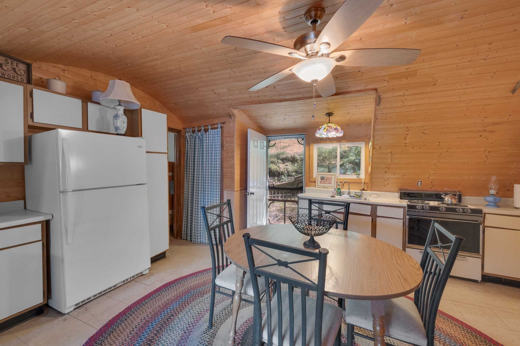 Single Family Residence at 37 Vinton Rd, Holland MA 01521, Holland, photo 4 of 18