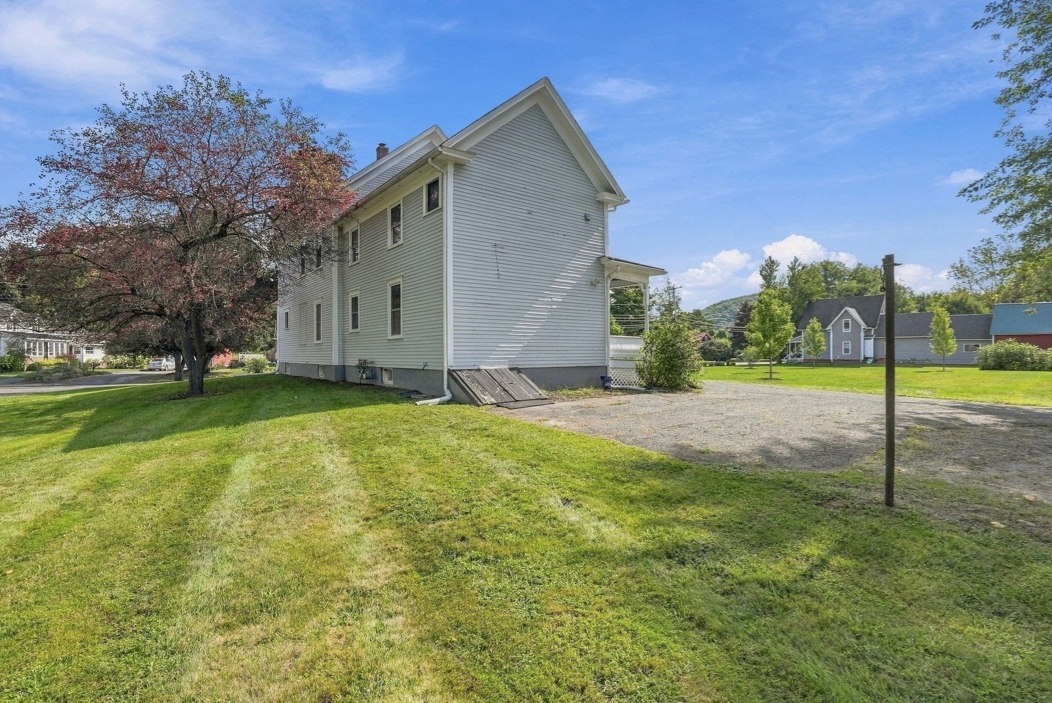 2 Family - 2 Units Up/Down at 24 Sugarloaf St, Deerfield MA 01373, photo 29 of 33