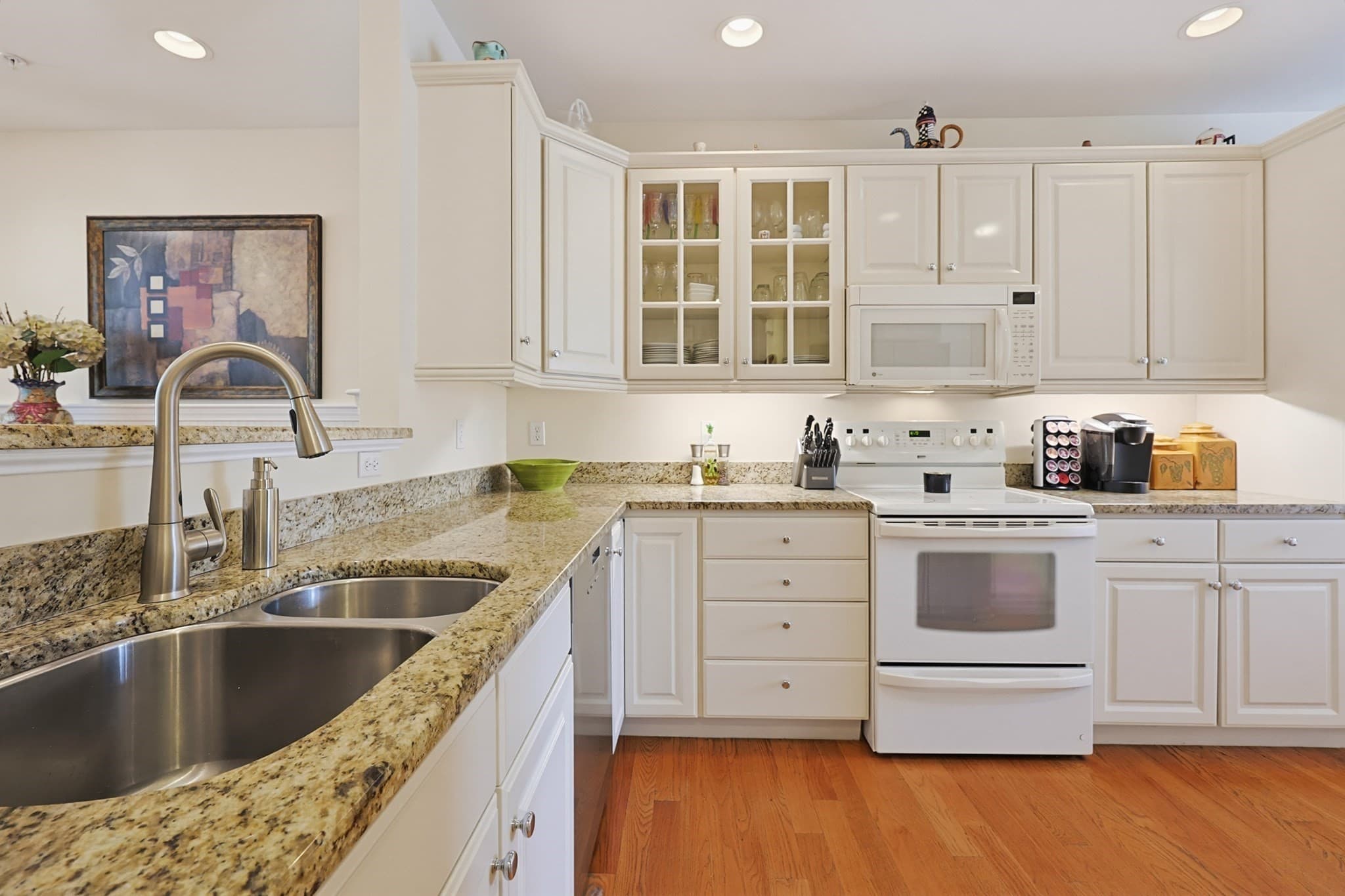 Condominium at 344 Godfrey # 344, Norton MA 02766, Norton, photo 4 of 22