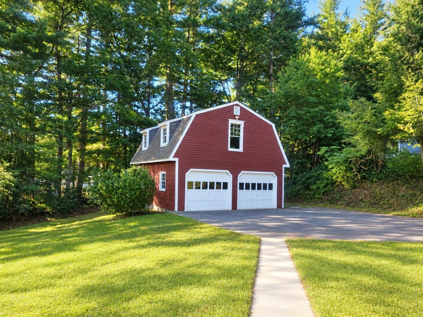 Single Family Residence at 4 Algonquin Rd, Chelmsford MA 01824, photo 29 of 31