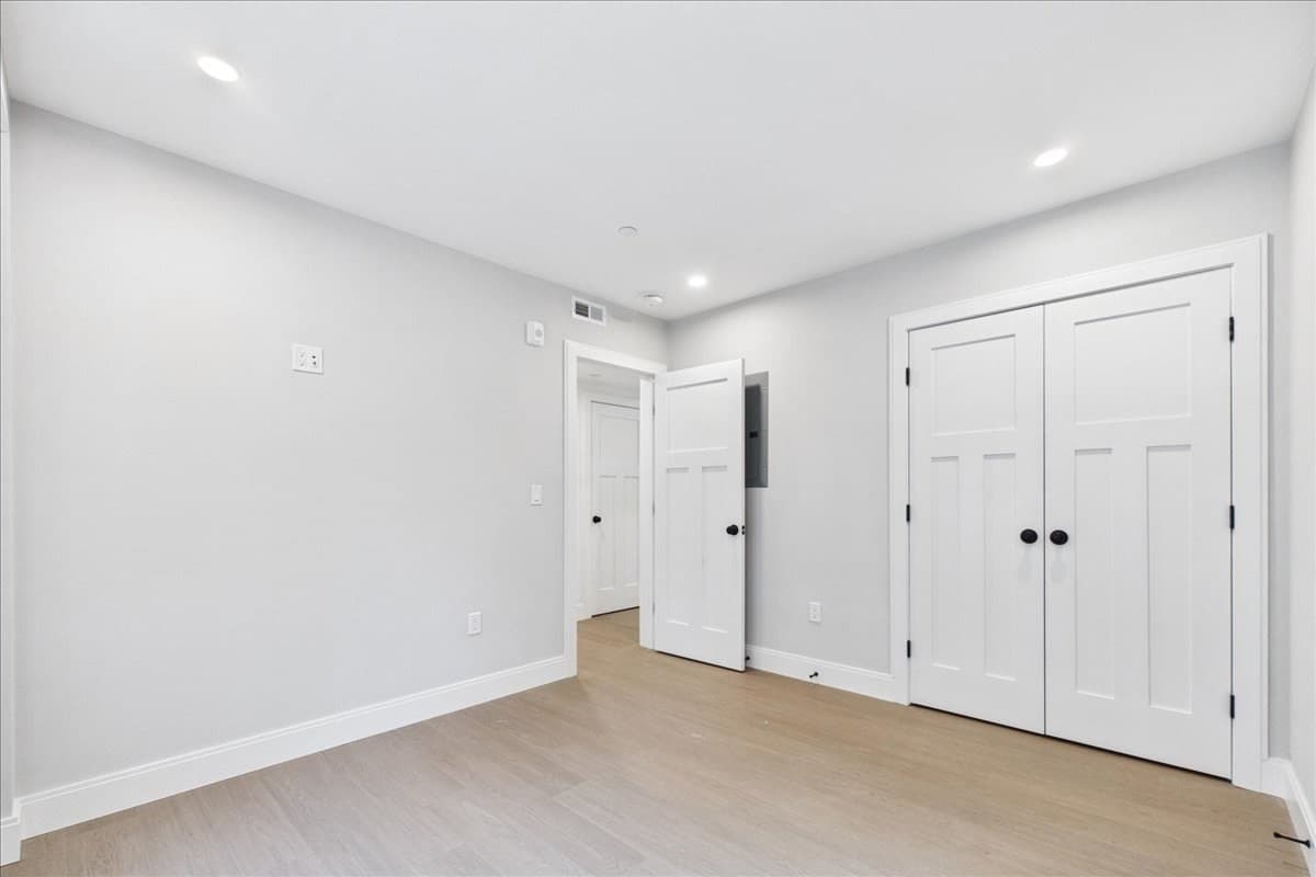 Condominium at 305 Chestnut Ave # 3, Boston MA 02130, photo 19 of 33