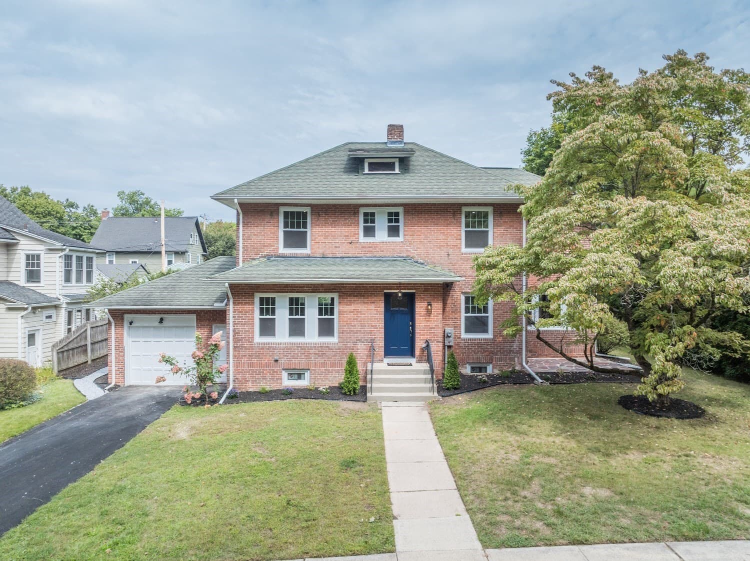 41 Dartmouth St, Holyoke MA 01040