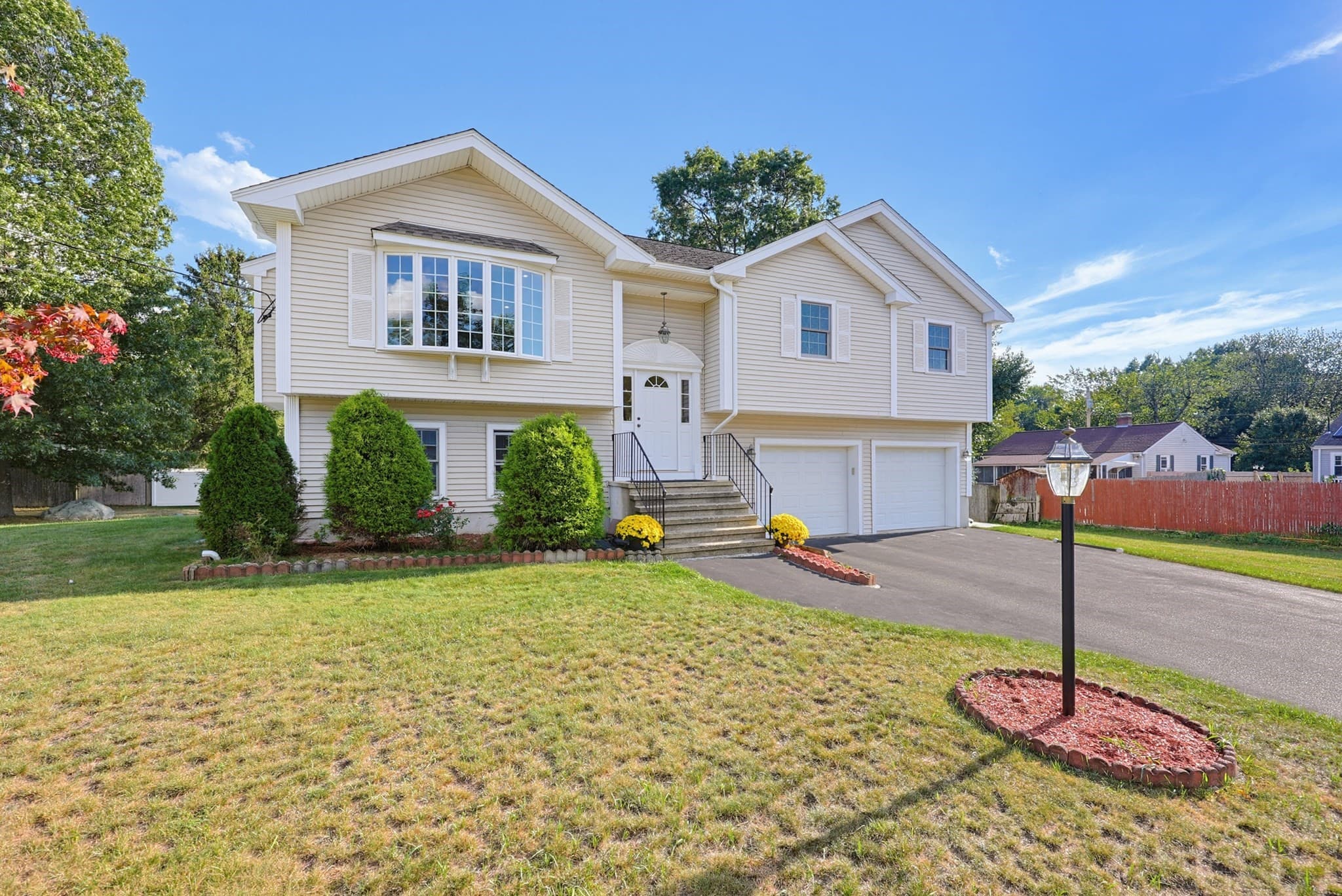 Single Family Residence at 5 Ivy Cir, Randolph MA 02368, Randolph, photo 2 of 36