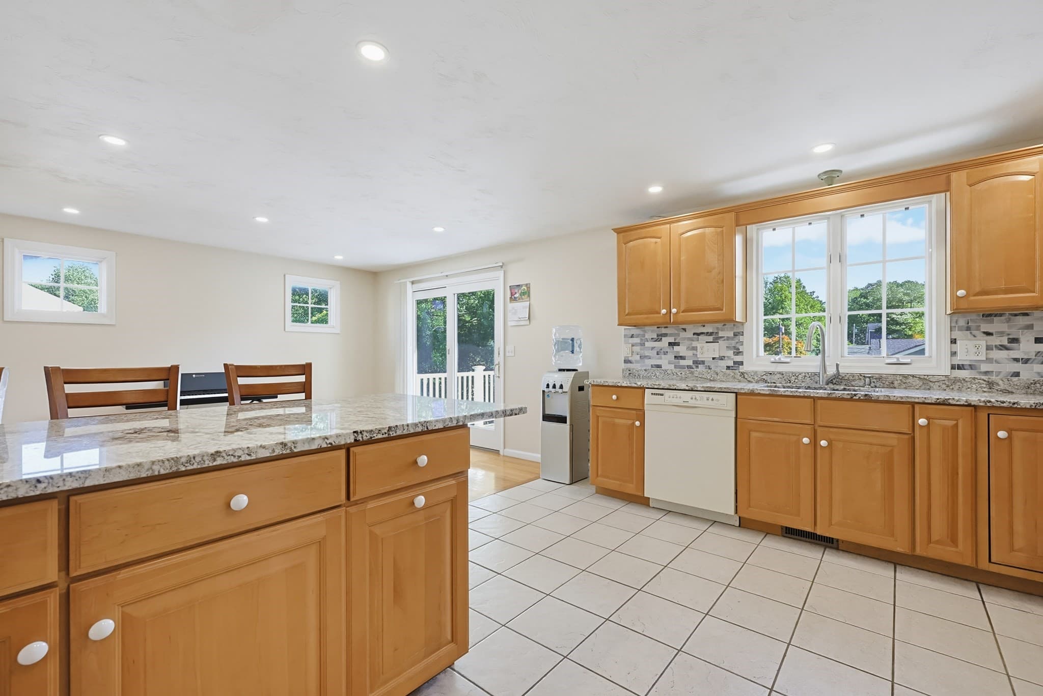 Single Family Residence at 5 Ivy Cir, Randolph MA 02368, Randolph, photo 13 of 36