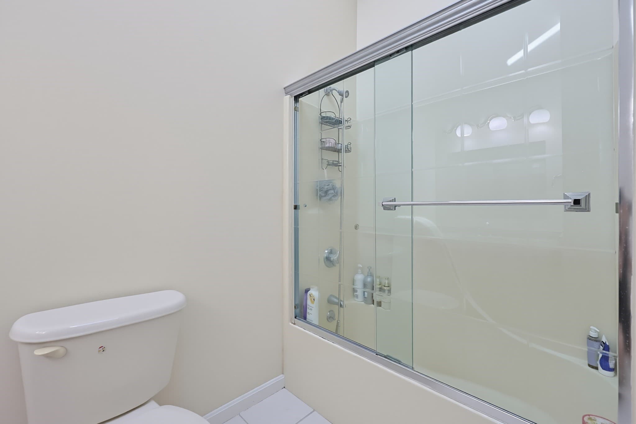 Single Family Residence at 5 Ivy Cir, Randolph MA 02368, Randolph, photo 16 of 36