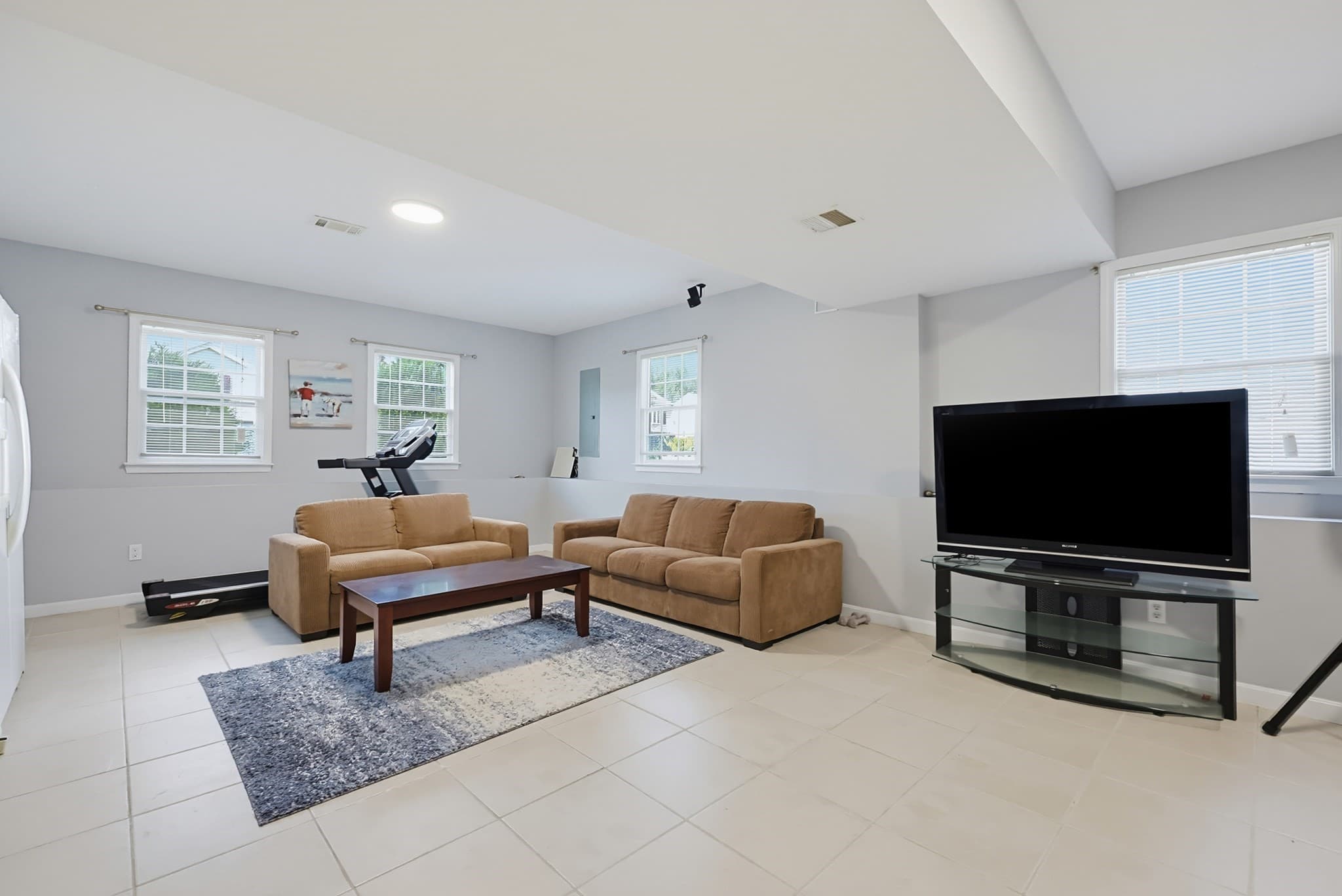 Single Family Residence at 5 Ivy Cir, Randolph MA 02368, Randolph, photo 25 of 36